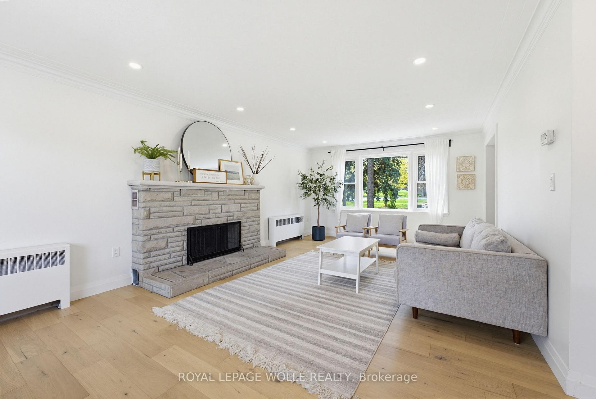 3623 Nafziger Road photo 7