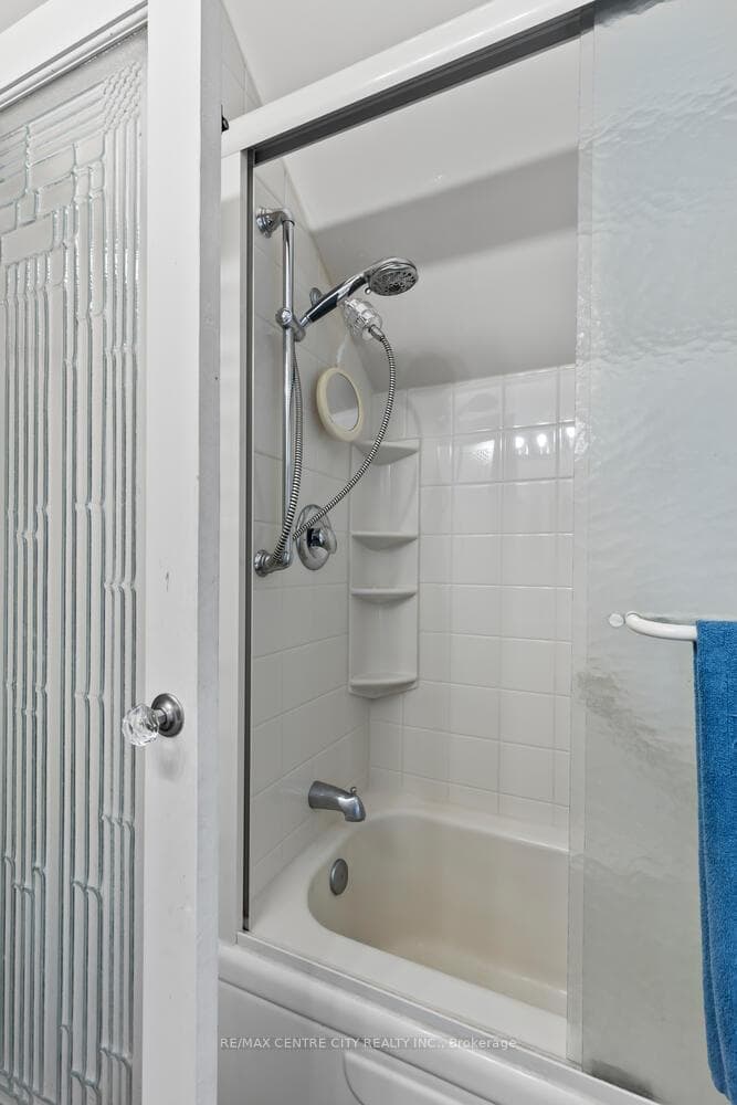 540 Quebec Street photo 24