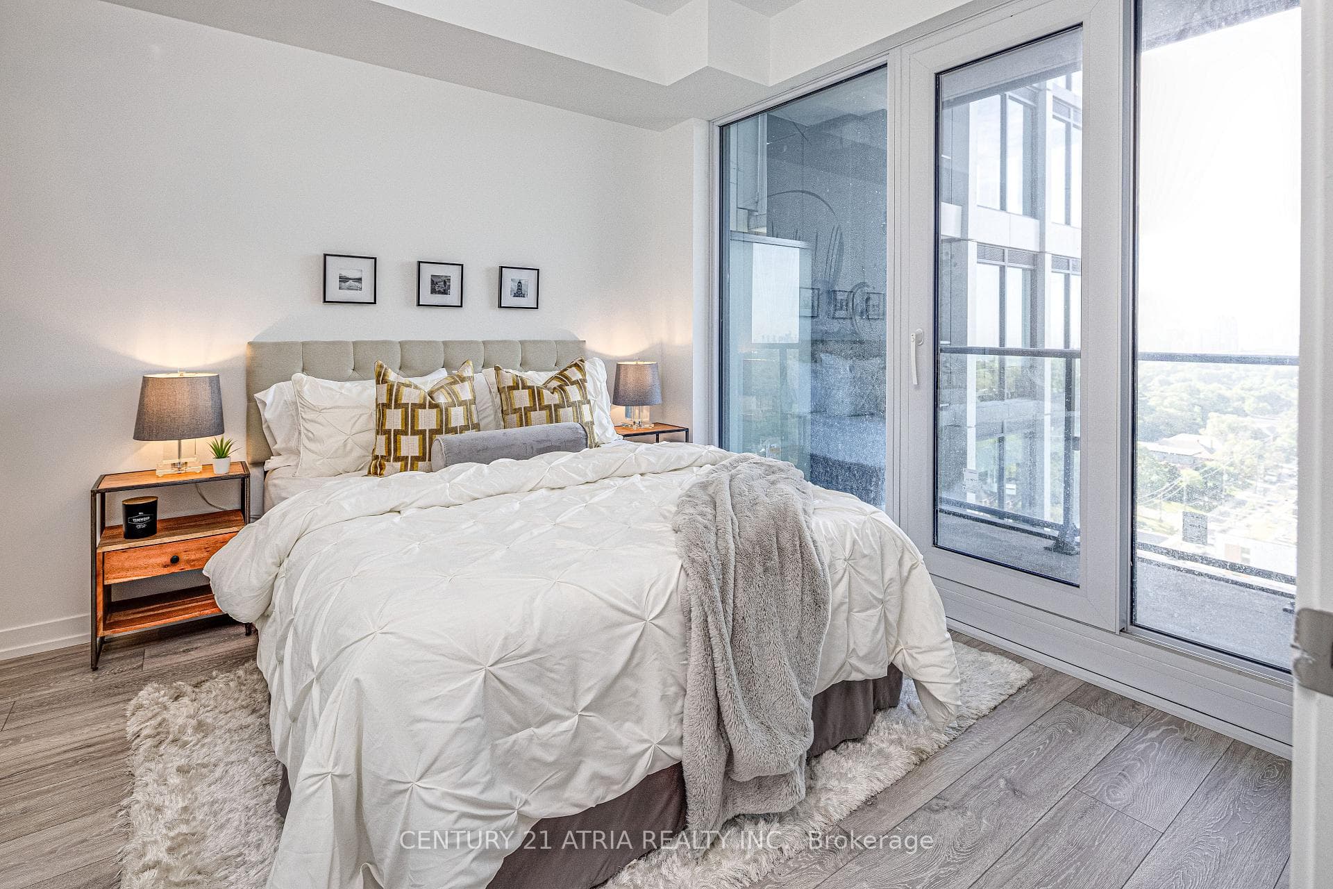 2020 Bathurst Street Unit 1702 photo 11