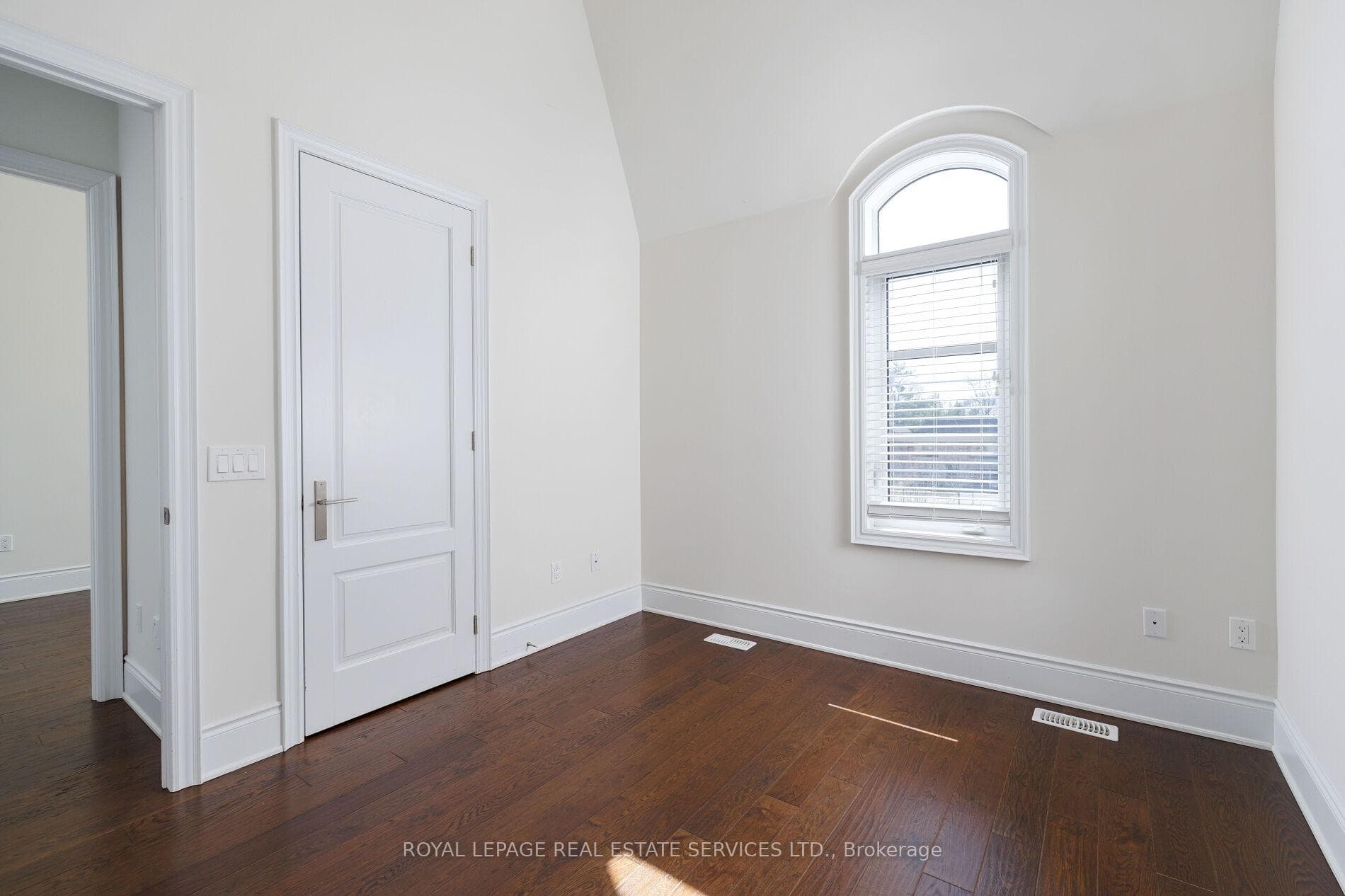 257 Hanover Street photo 23