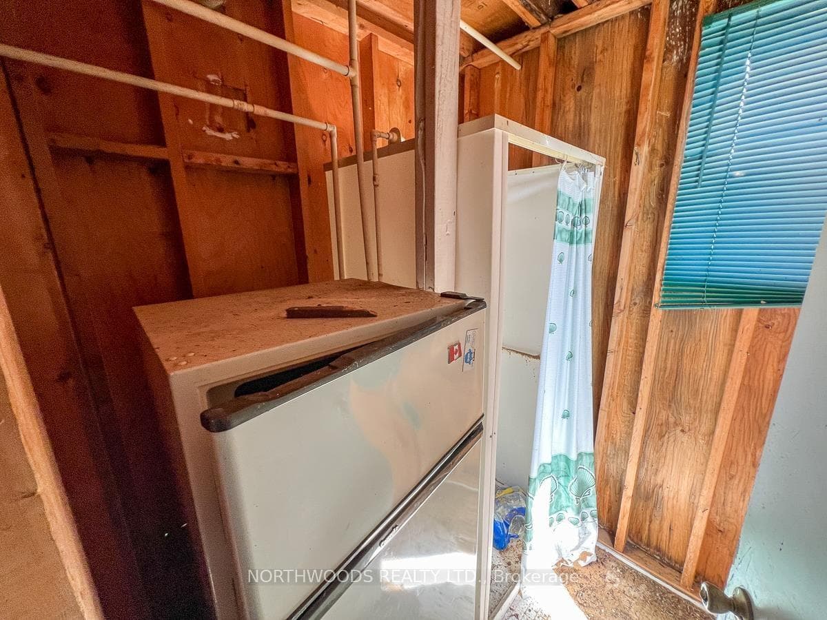 Island G2261 photo 34