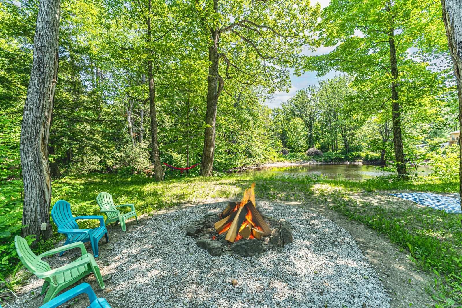 7498 Island Crescent photo 2