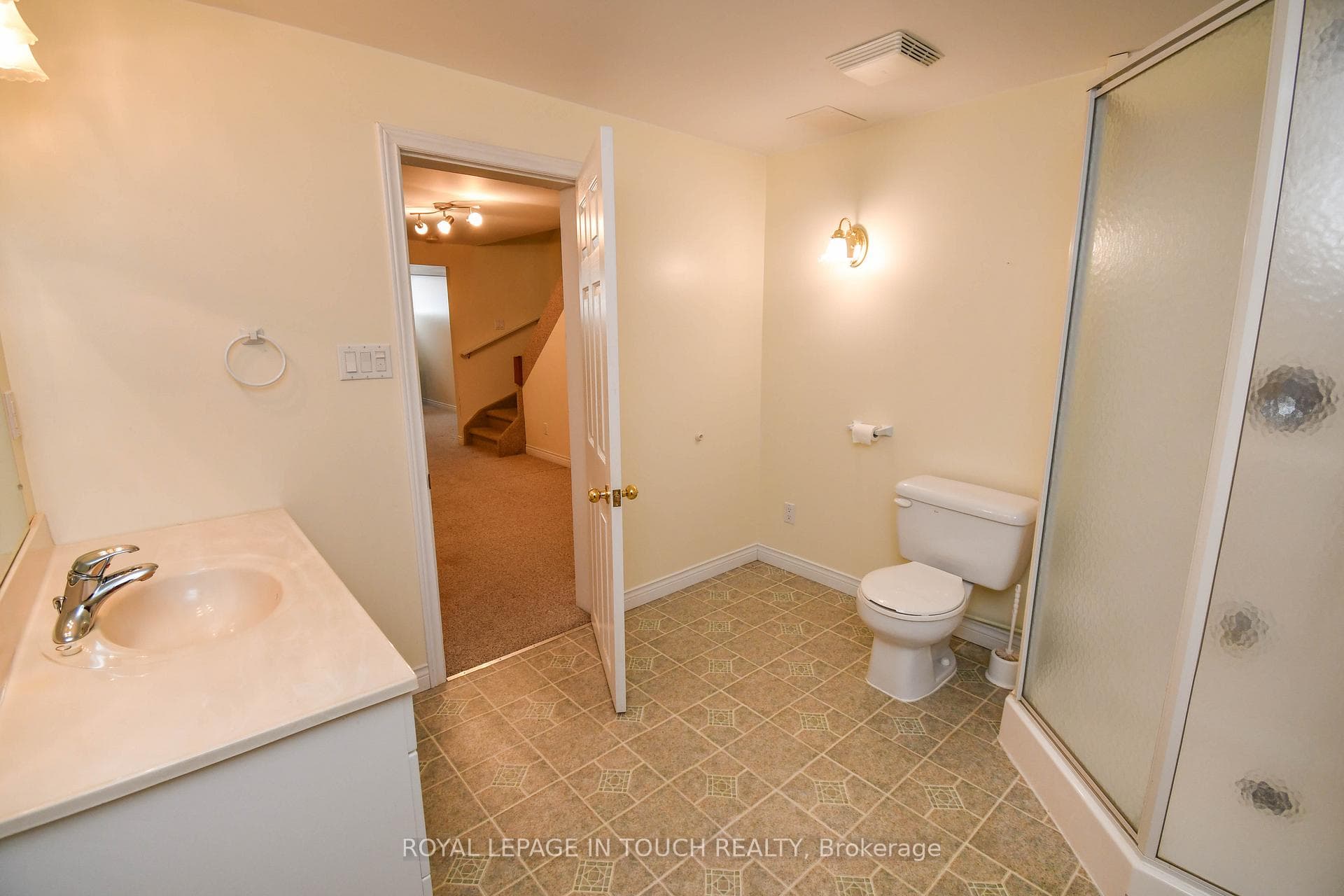 90 Burke Street Unit 17 photo 36