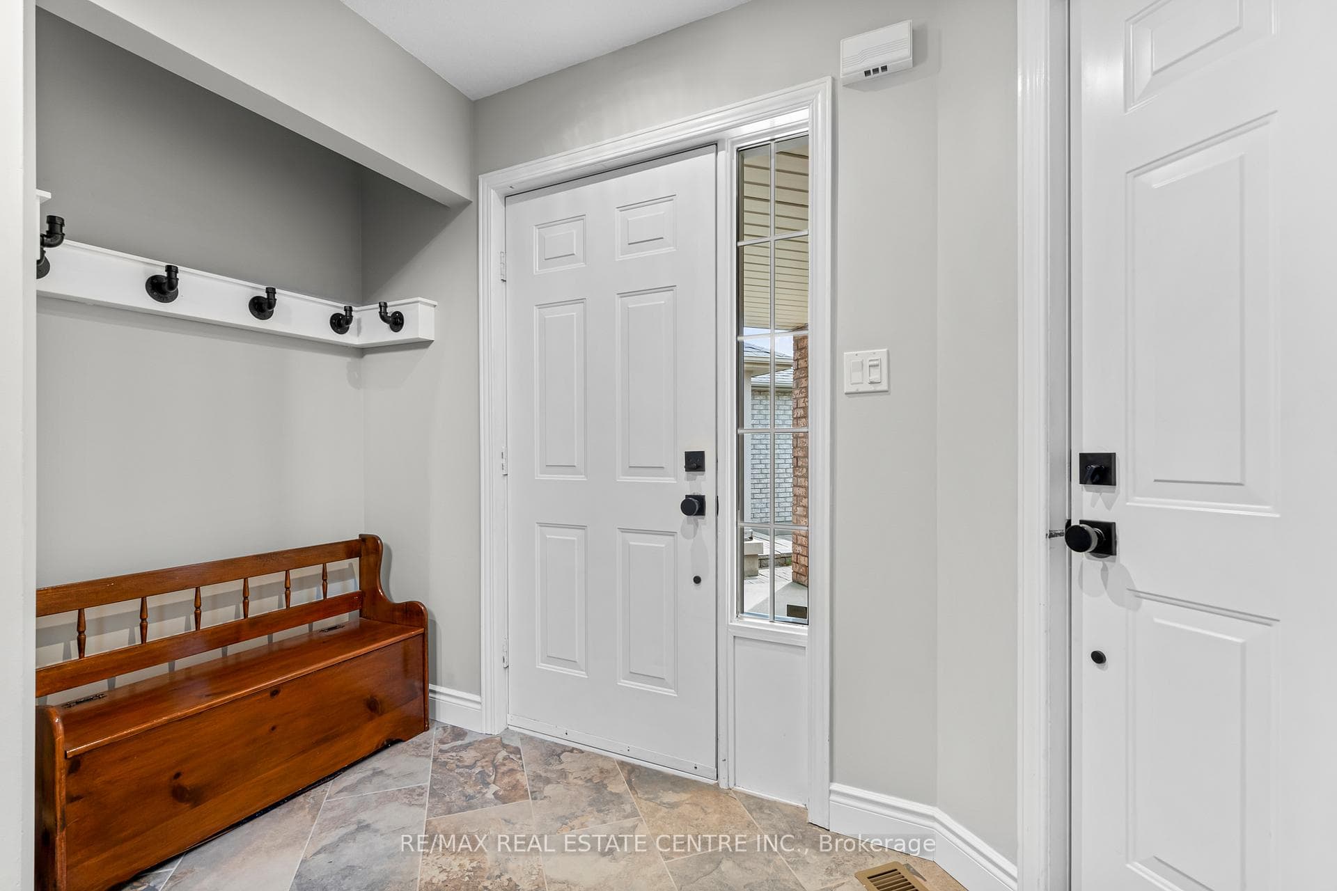 255 Gatehouse Drive photo 3
