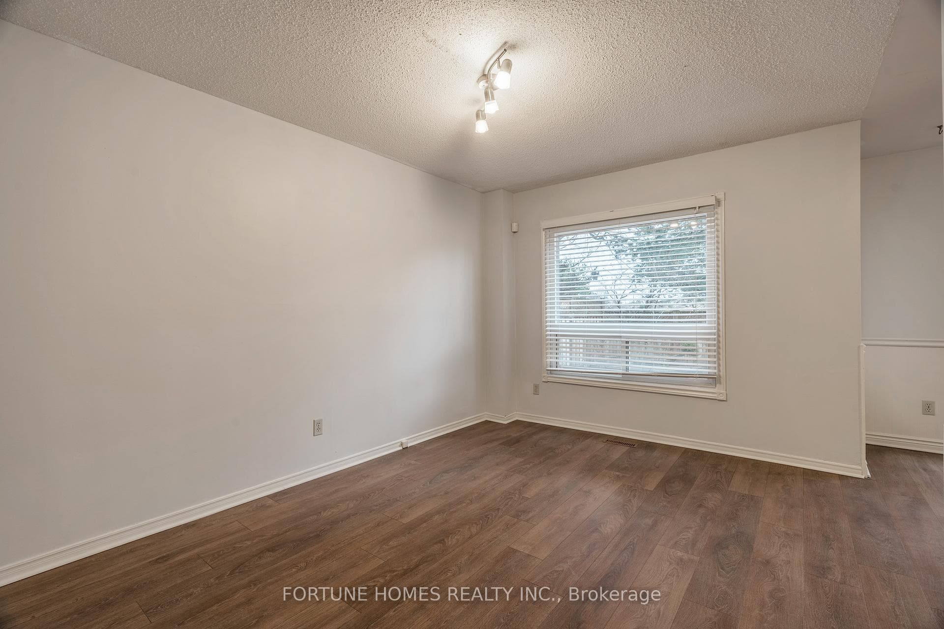 4635 Regents Terrace Unit 87 photo 17