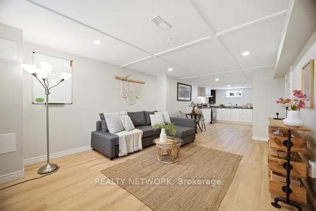 622 Upper Sherman Avenue photo 31