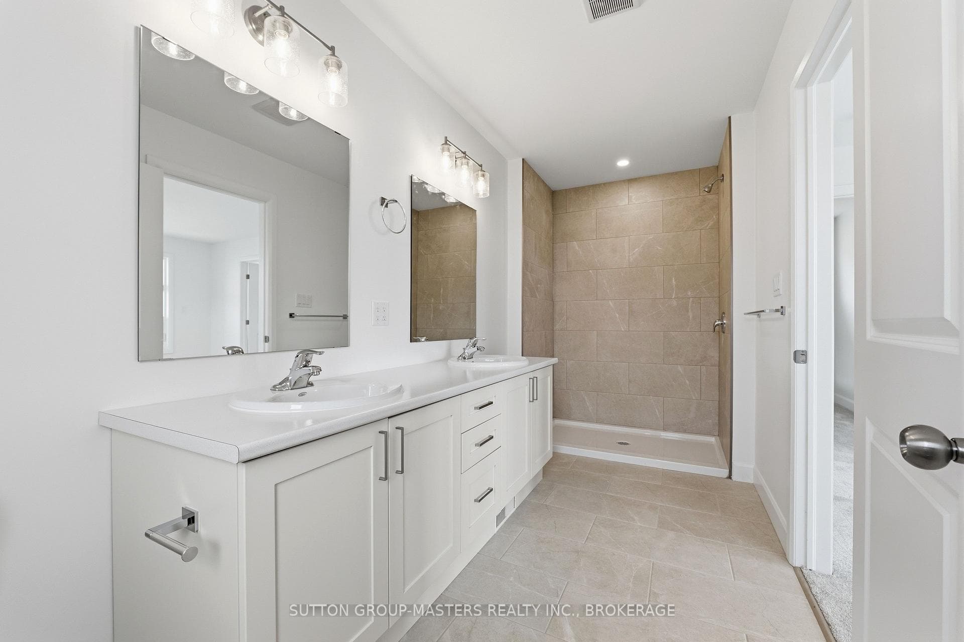 255 Pratt Drive photo 24
