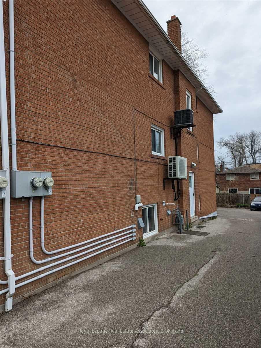 61 Mississauga Road Unit 1 photo 4