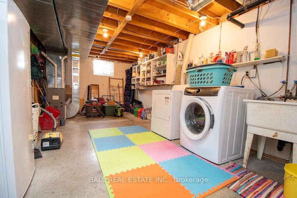 52 Coyle Crescent photo 40