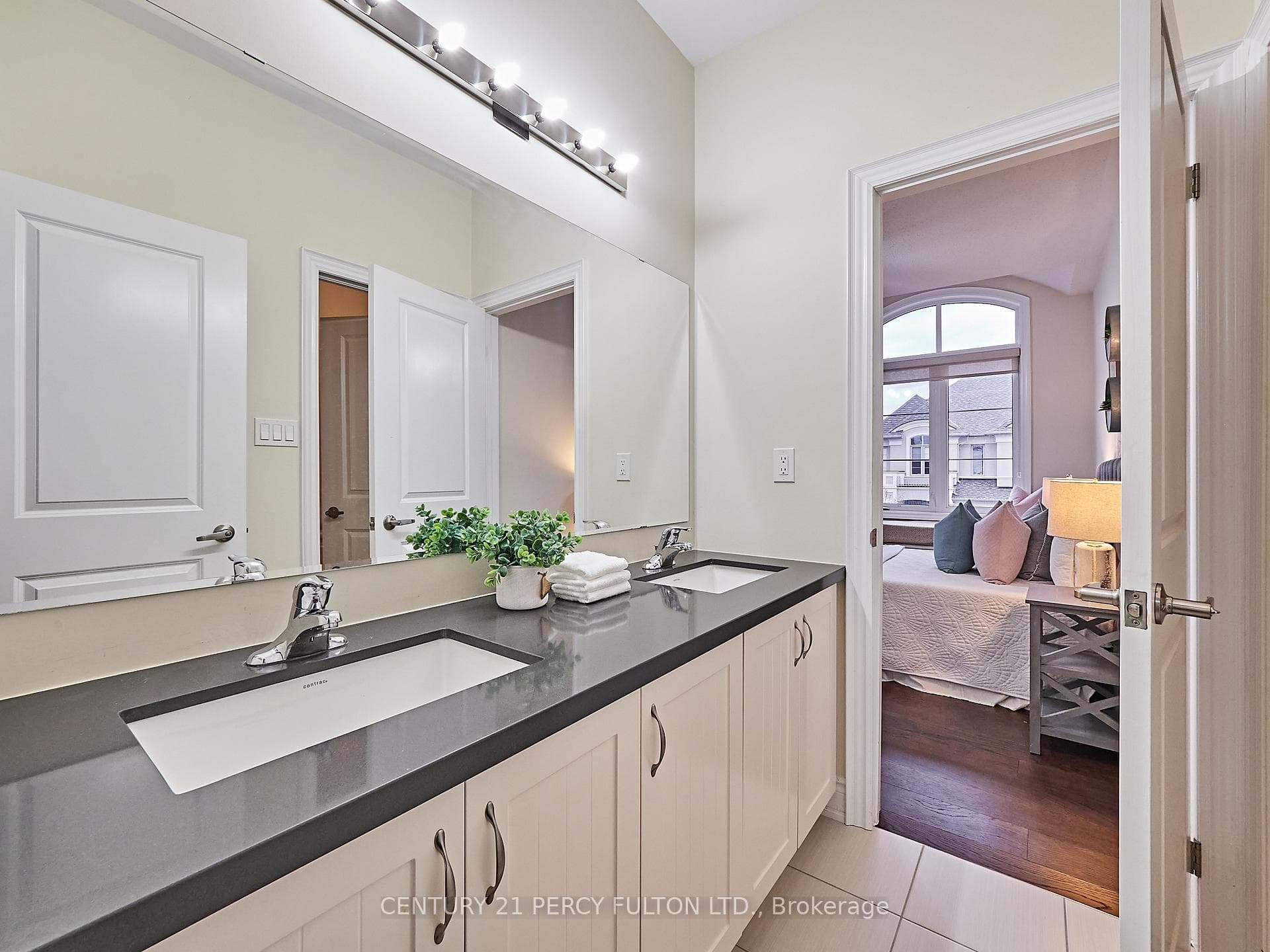 1815 Fairport Road Unit 21 photo 24
