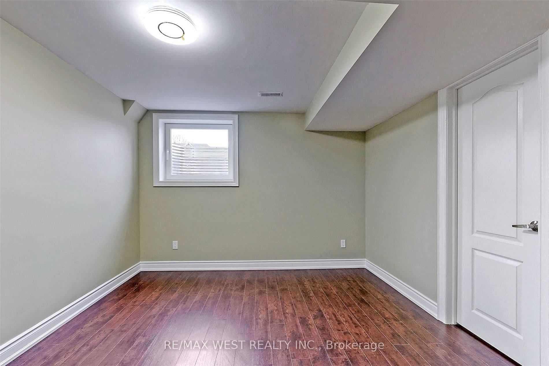 30 Williamson Drive Unit Bsmt photo 7
