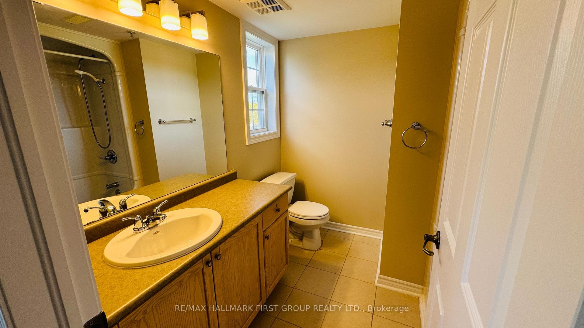 1460 Bishops Gate Unit 210 photo 17