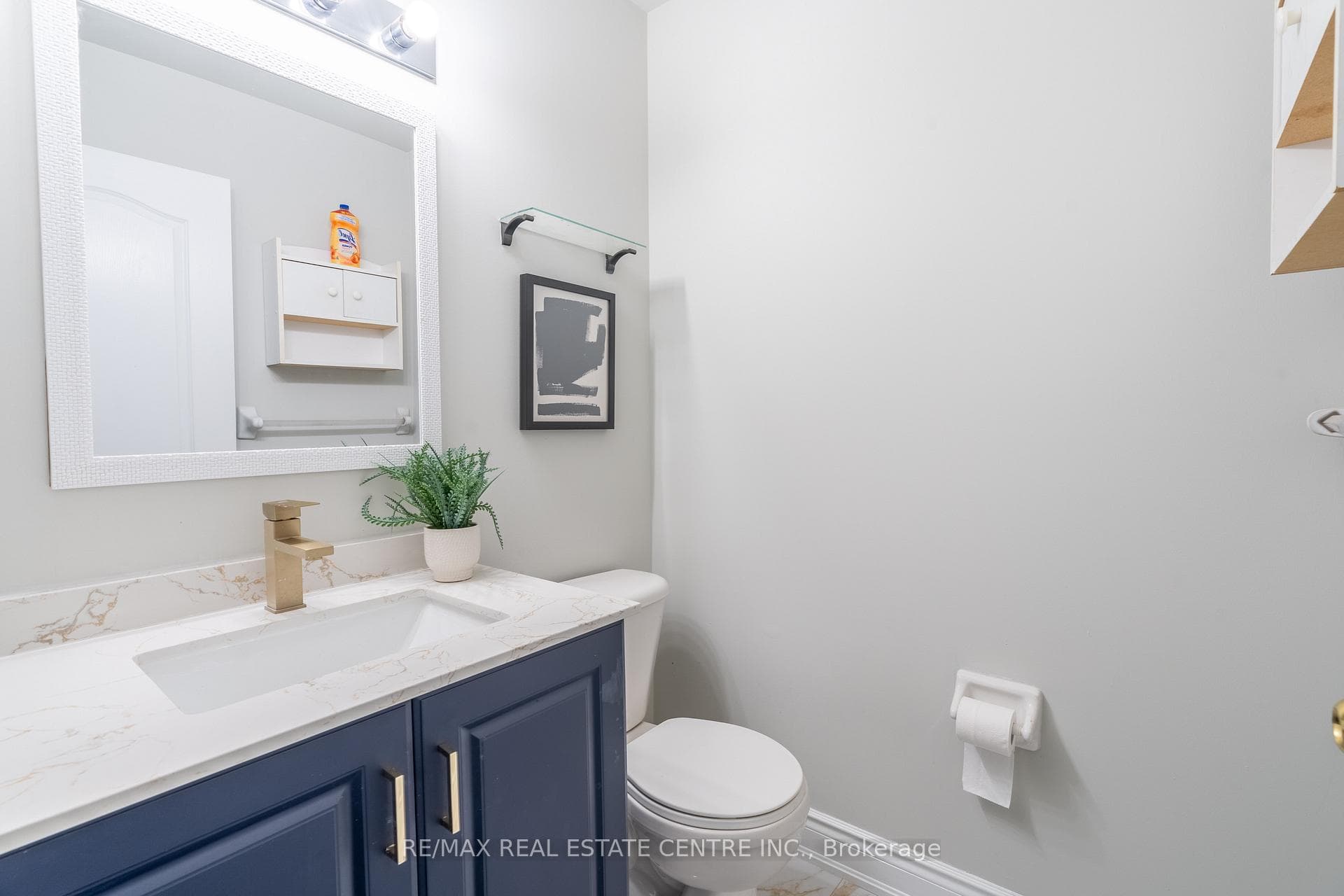 15 Applegrove Court photo 13