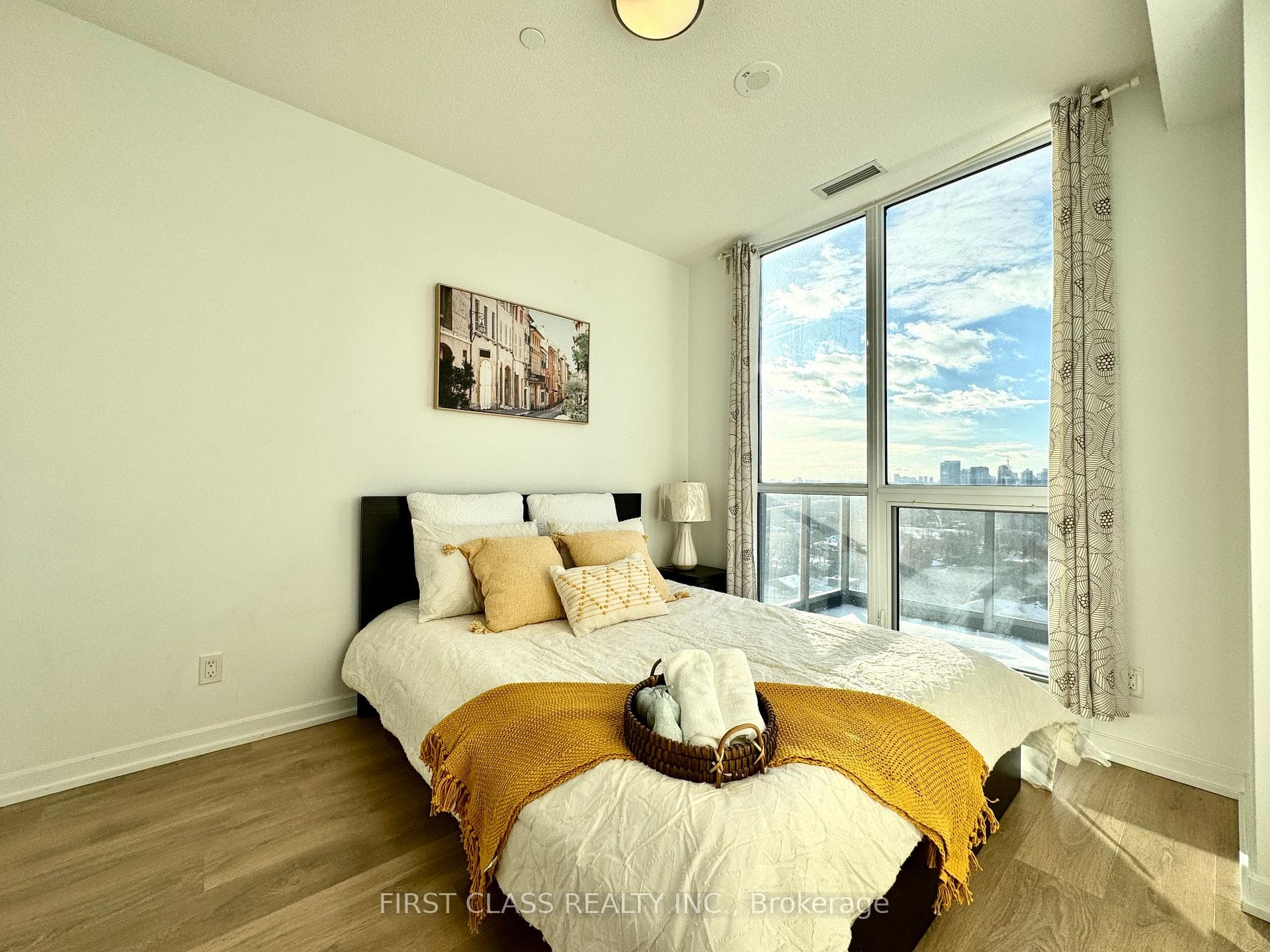 36 Forest Manor Road Unit 709 photo 1