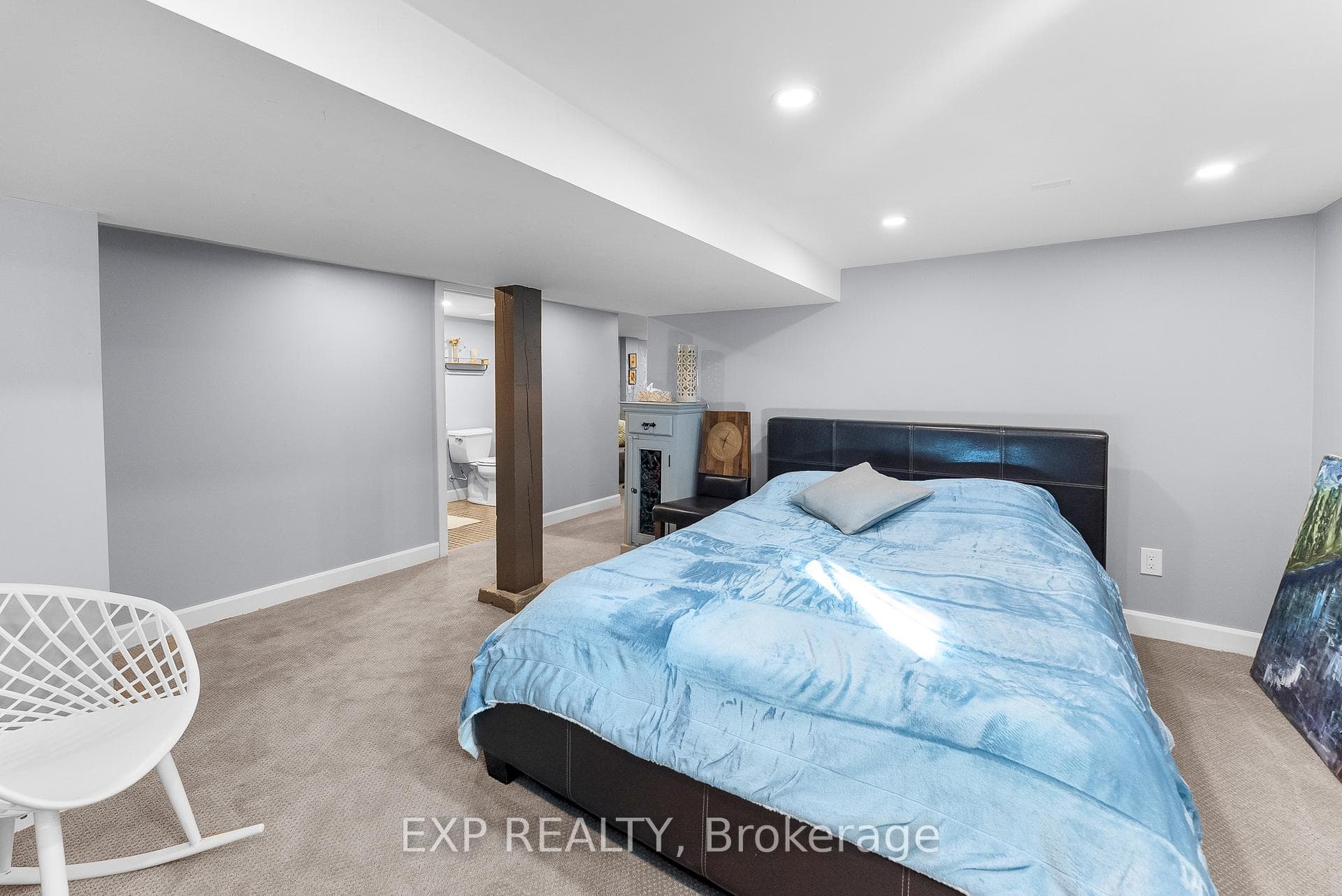 74 Woodland Avenue photo 30