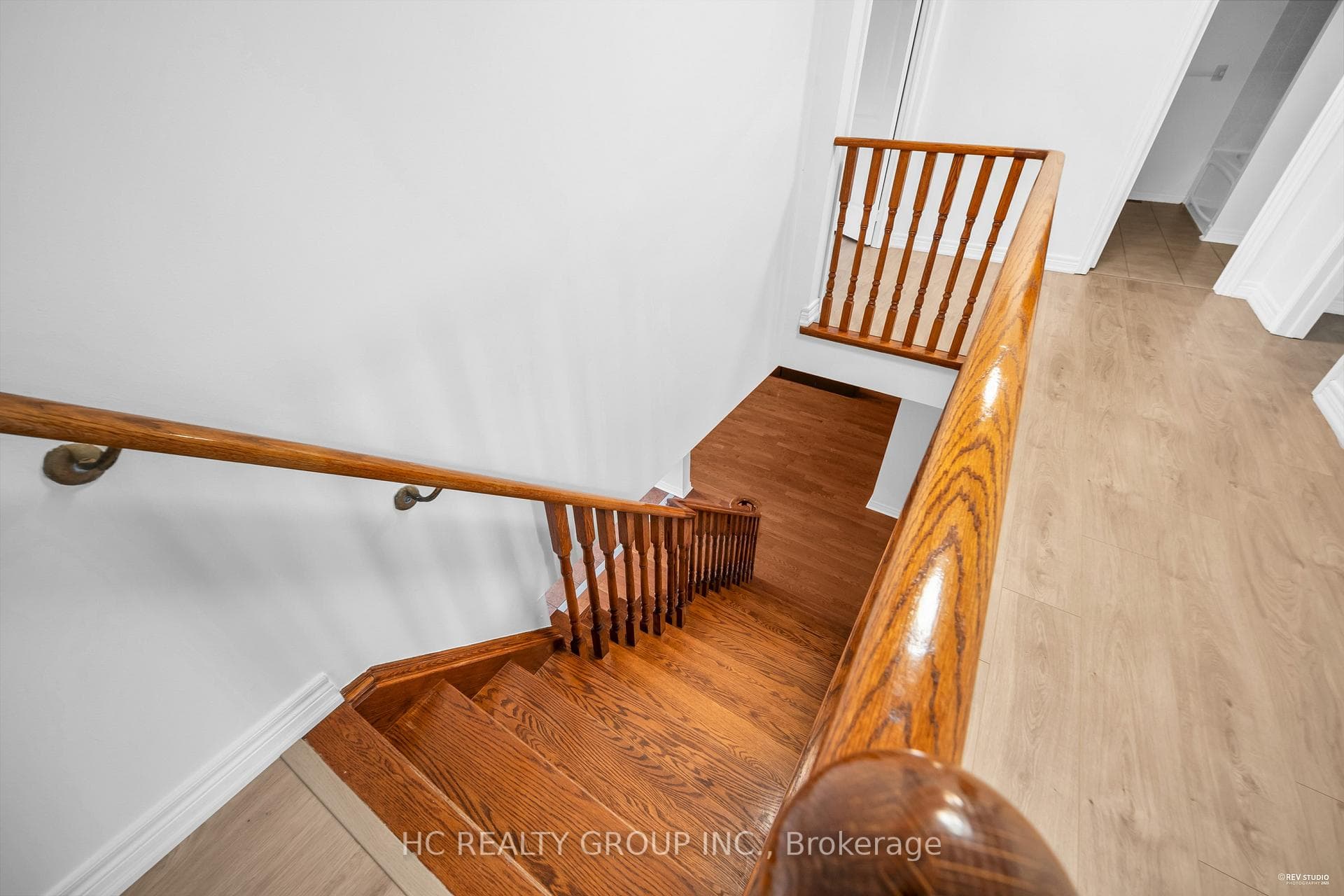 27 Valemount Way photo 23