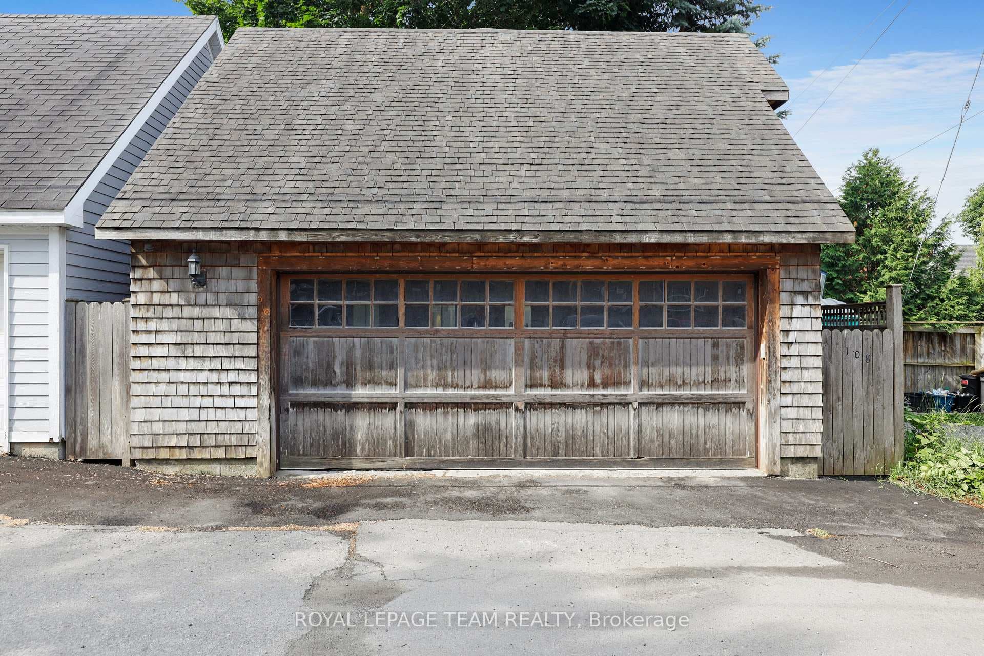 108 Stanley Avenue photo 49