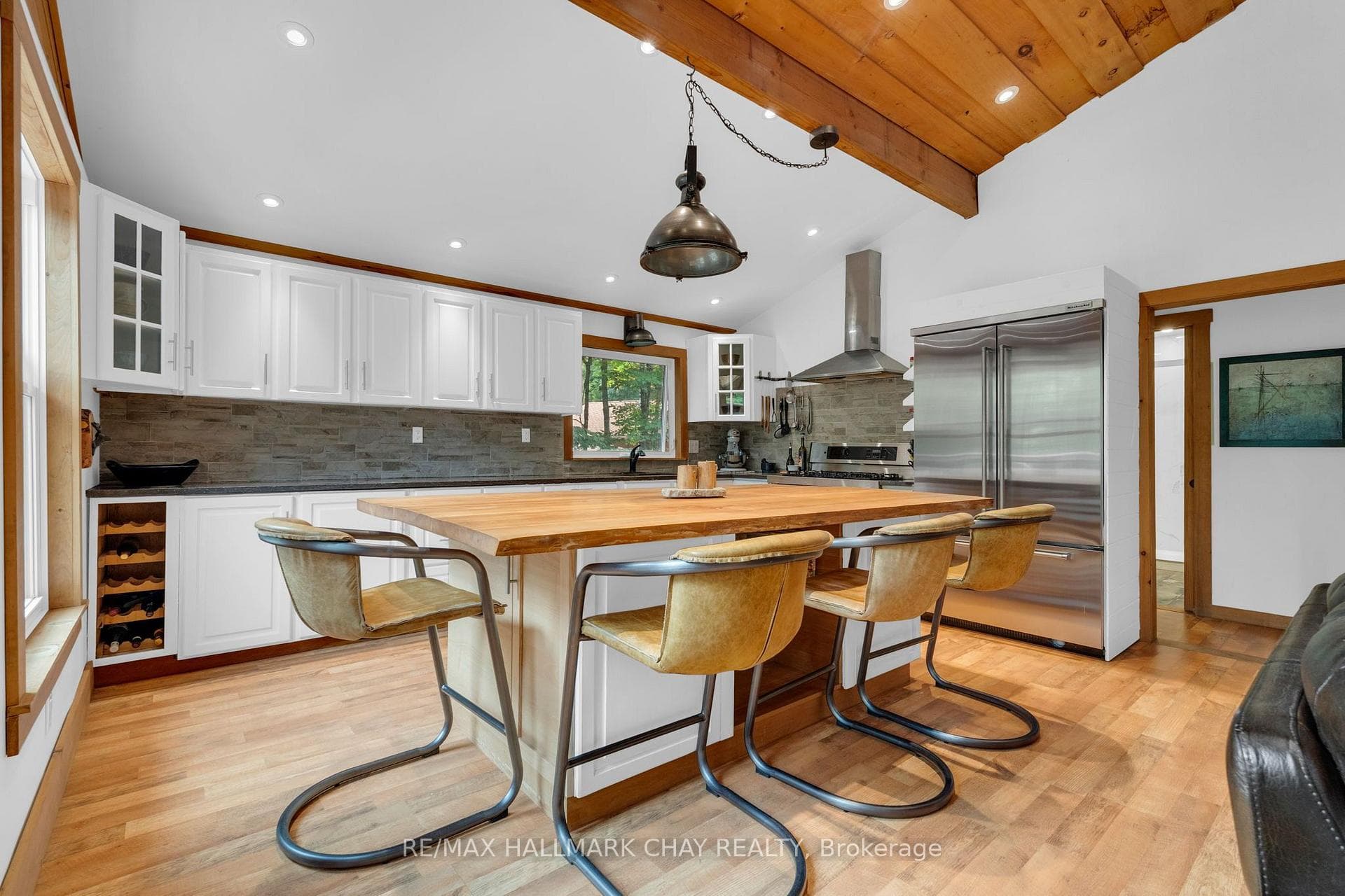 Custom Kitchen with Centre Island