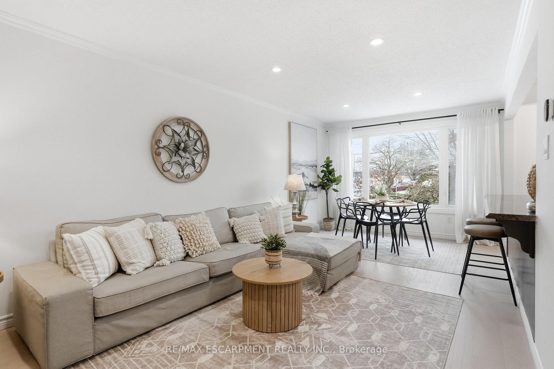 8 Elmore Drive photo 14