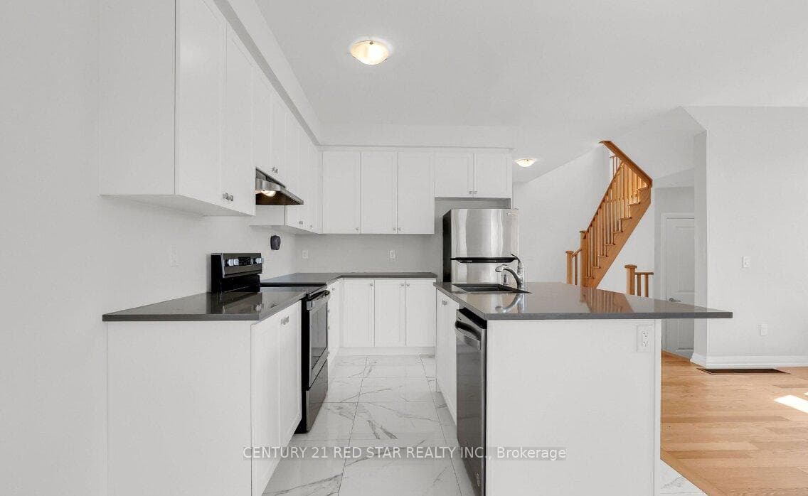 842 Sobeski Avenue photo 4
