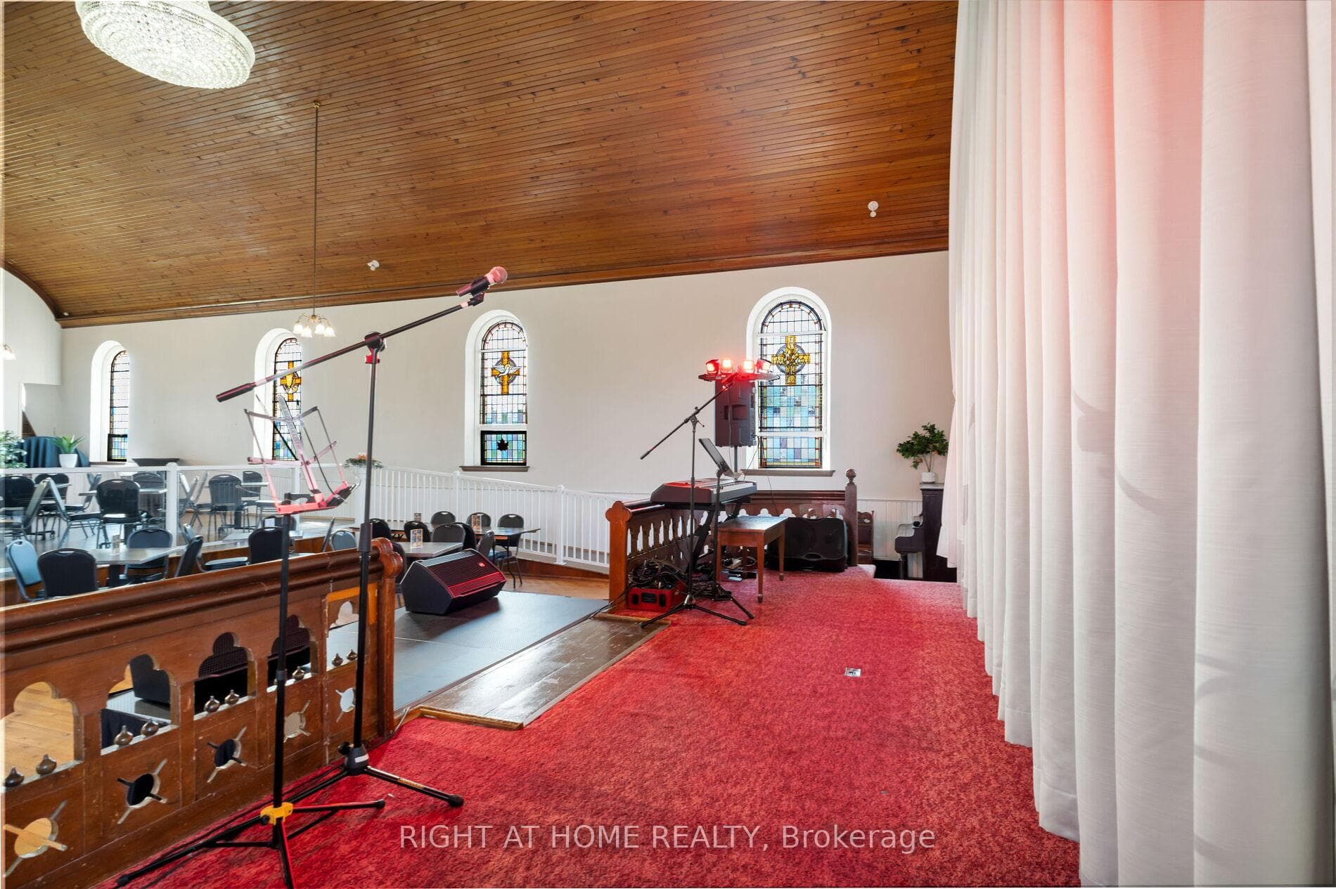 19 Albert Street photo 17