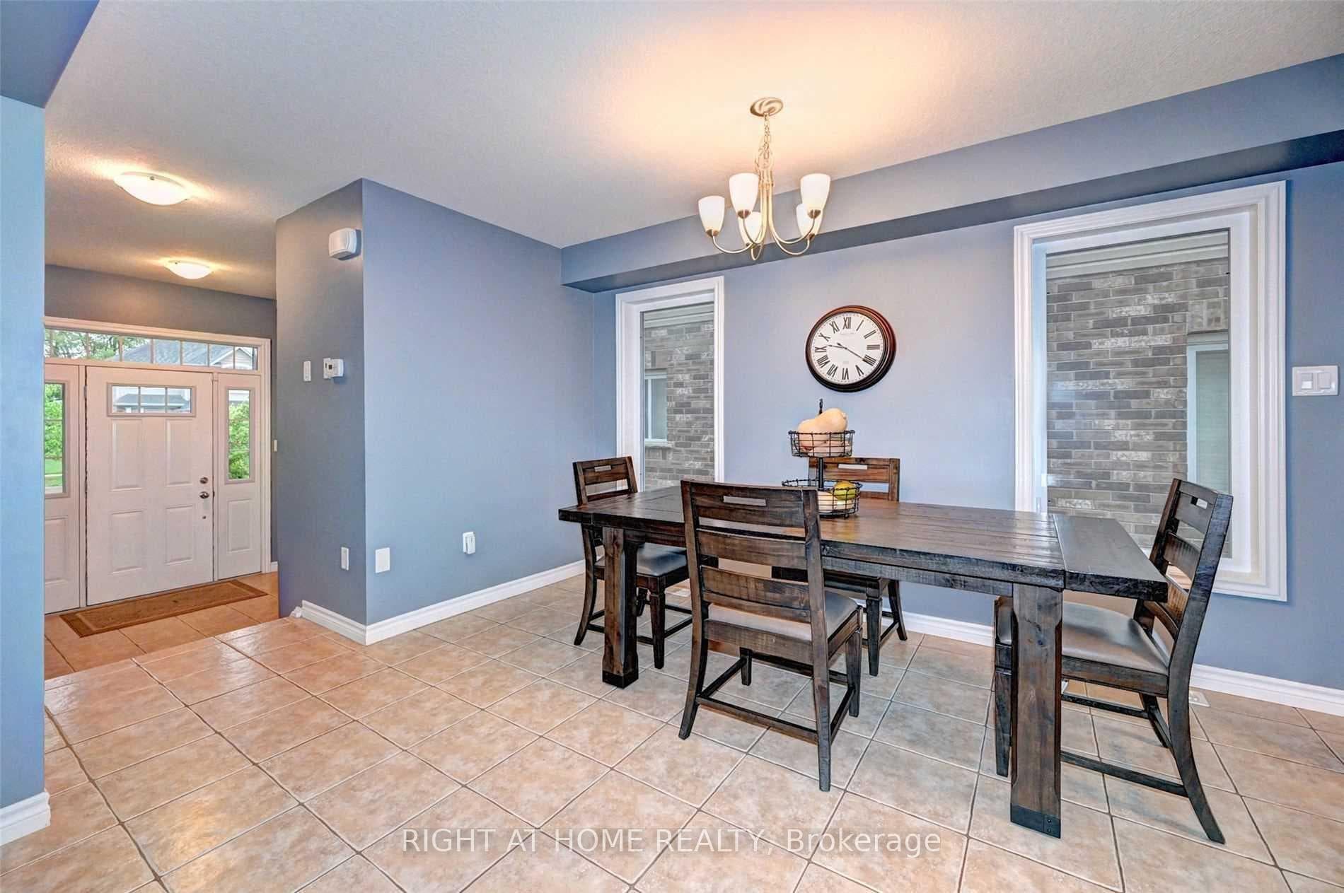 103 Robert Simone Way photo 7