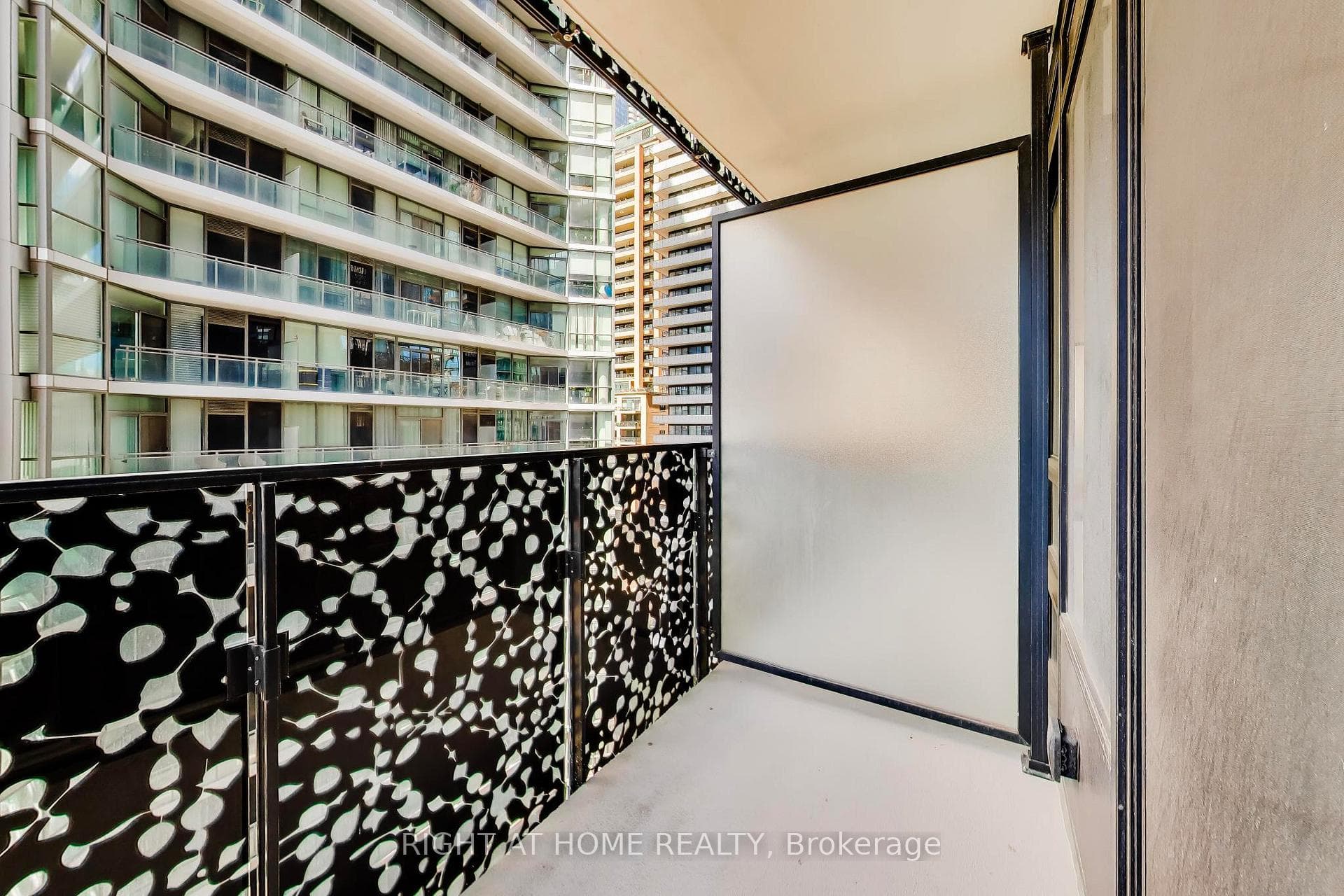 55 Charles Street Unit 1406 photo 20