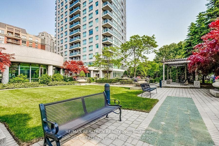 30 Harrison Garden Boulevard Unit 1009 photo 24