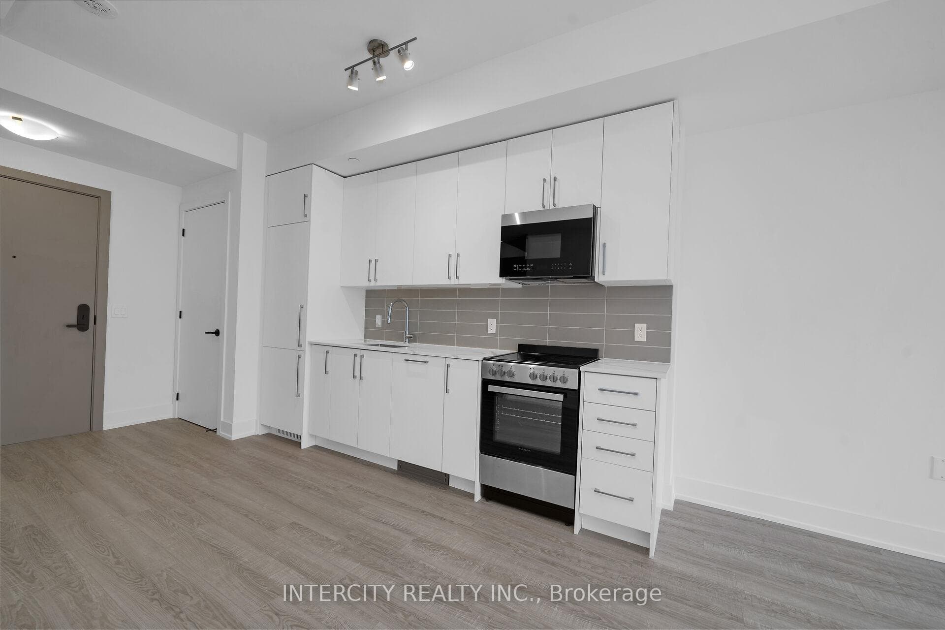 2075 King Road Unit 230 photo 15