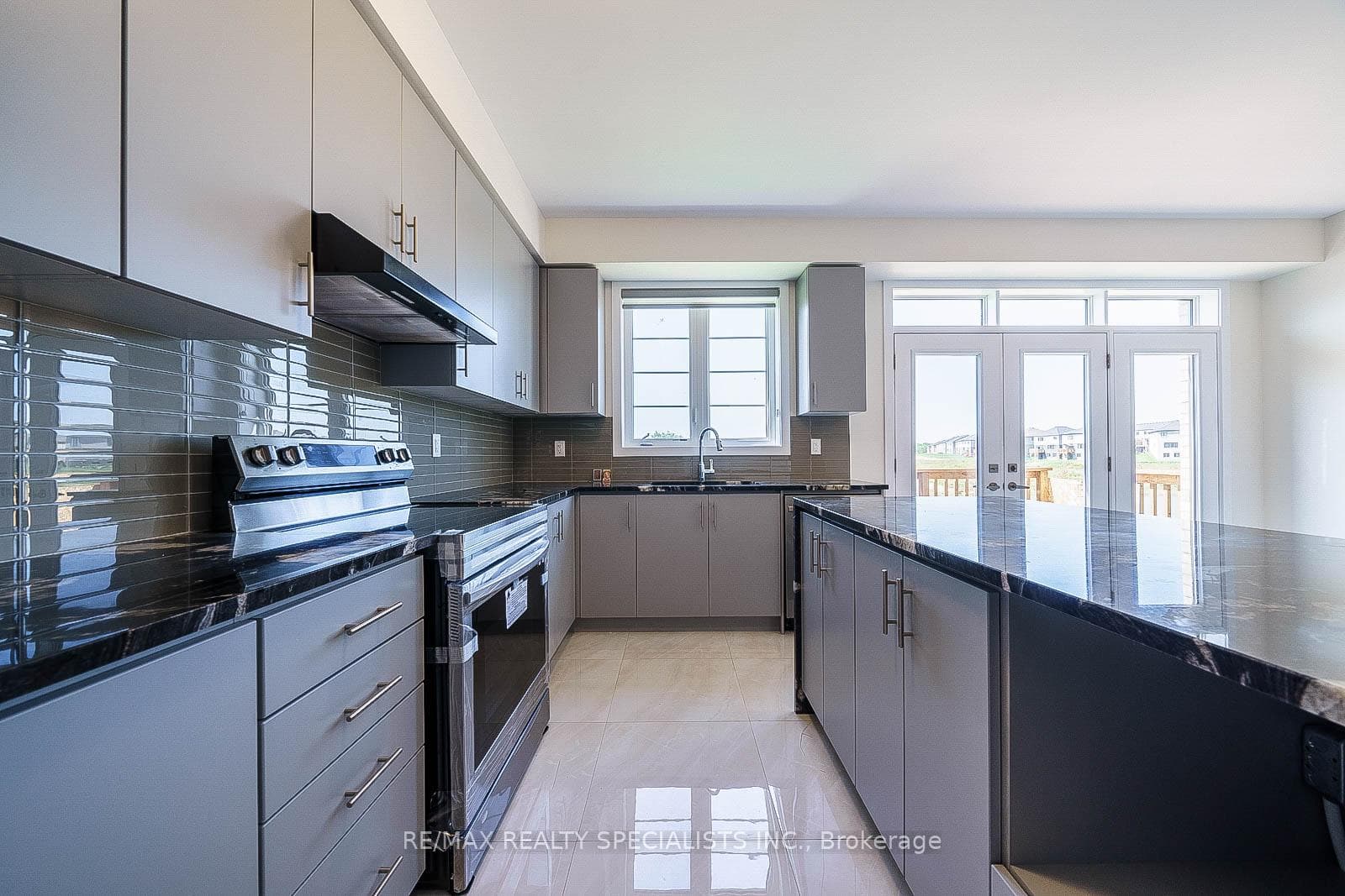 94 BELLHOUSE Avenue photo 17