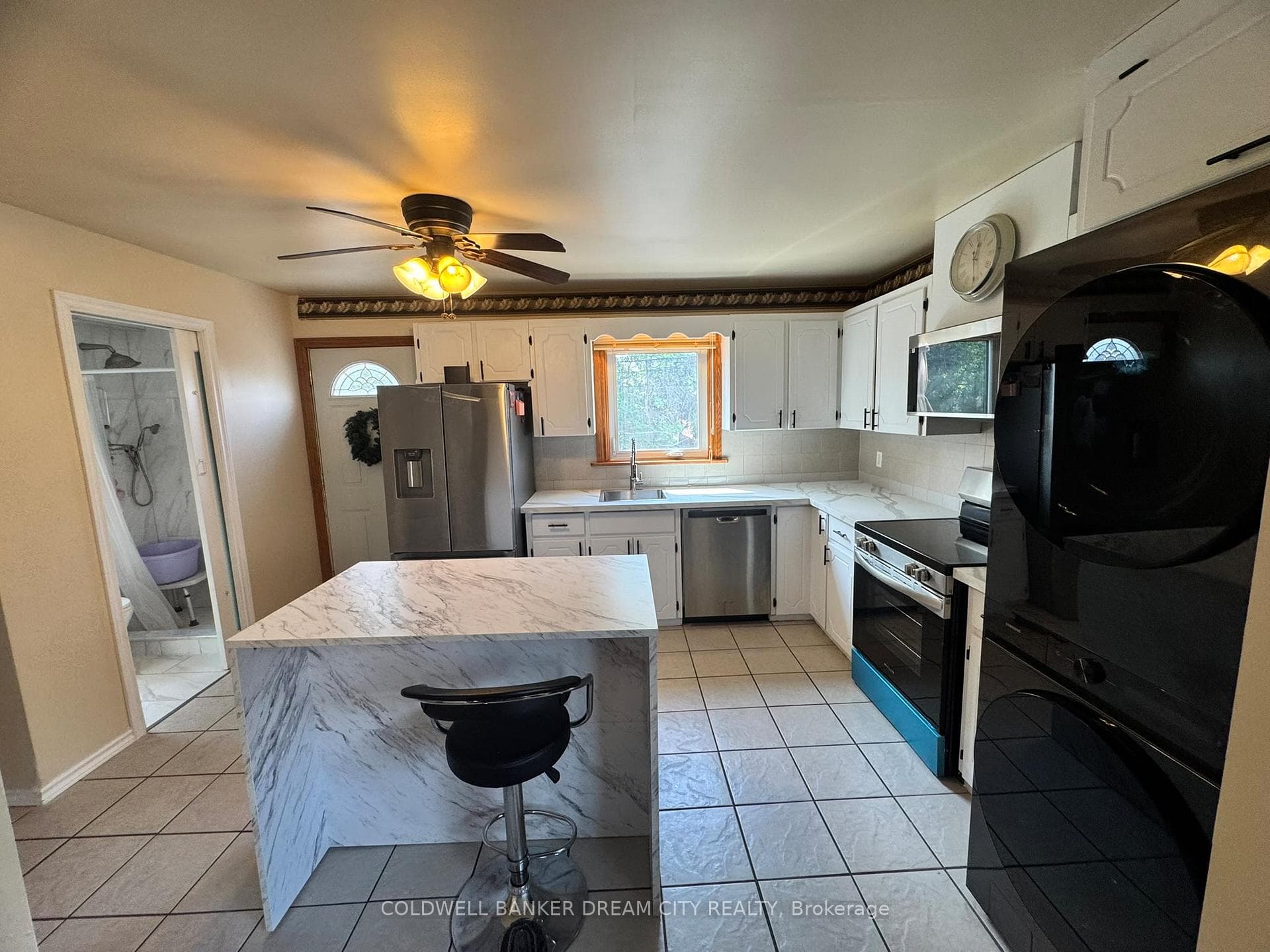 39 Reid Avenue photo 15