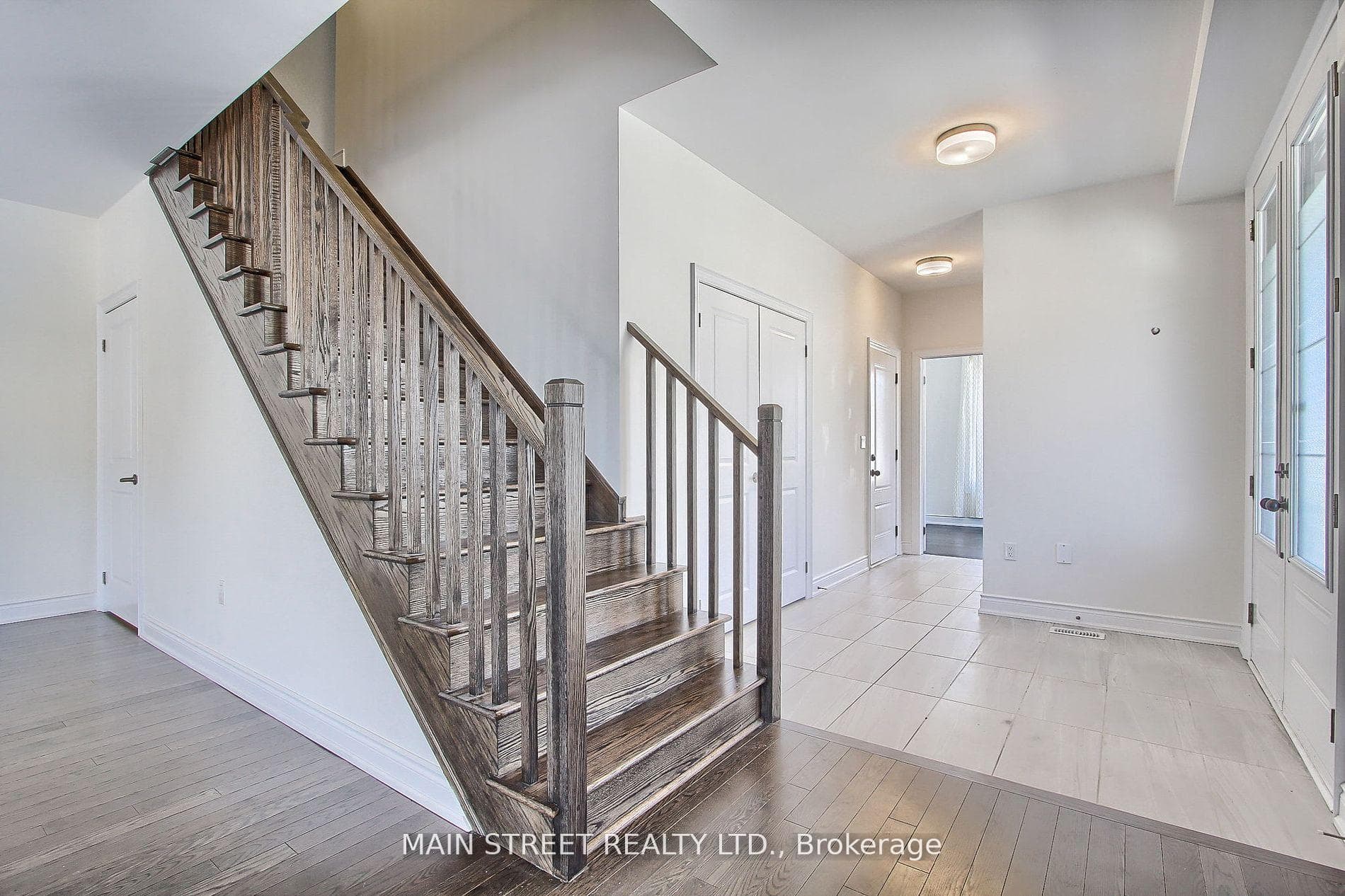 1492 Blackmore Street photo 6