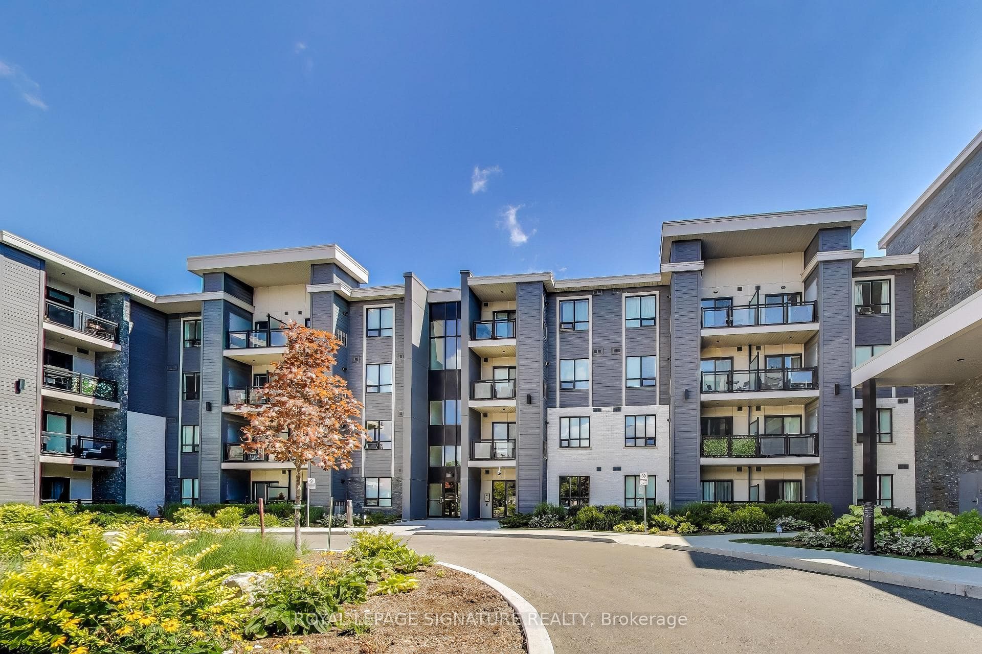 3170 Erin Mills Parkway Unit 405 photo 39