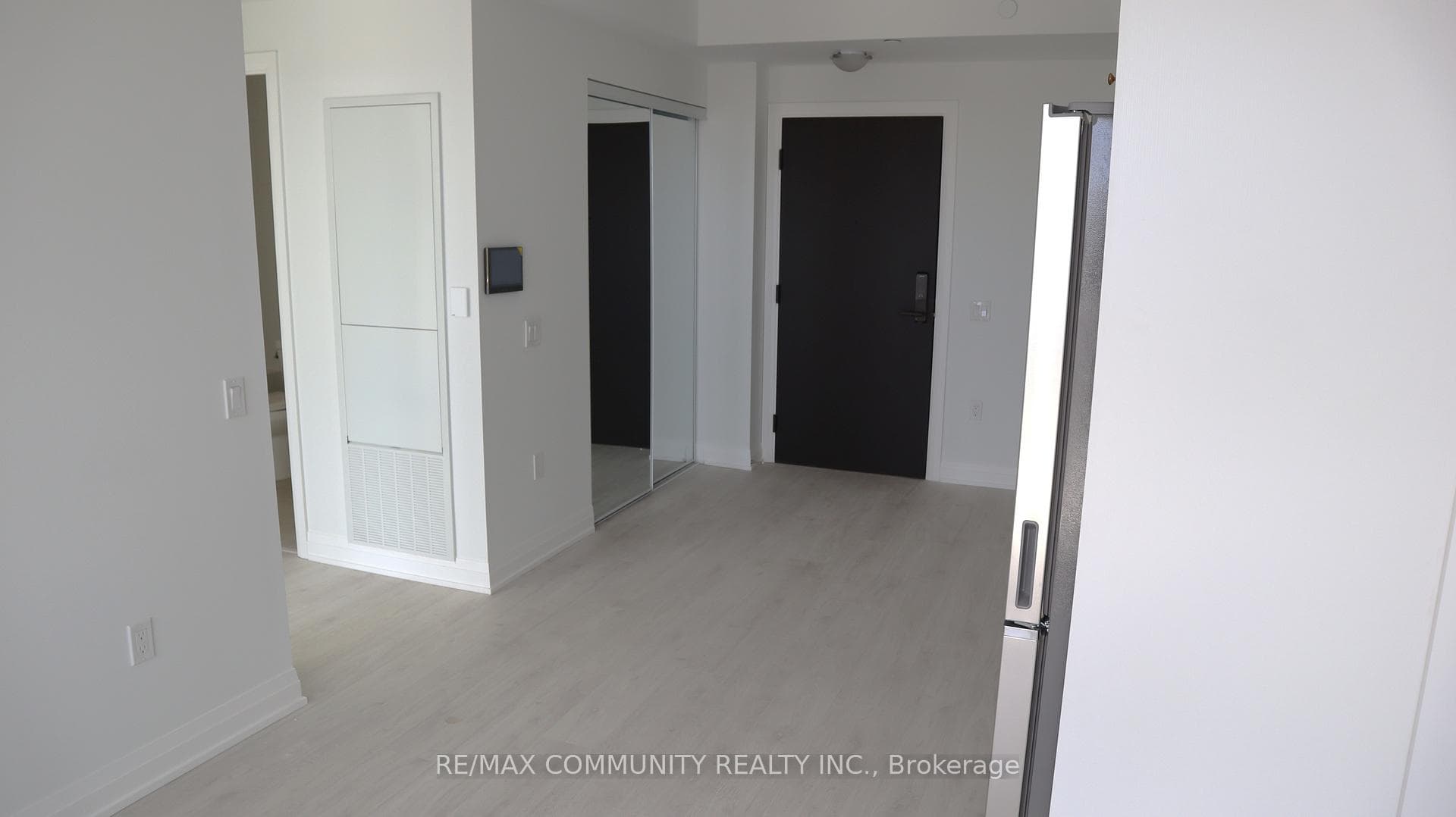 412 silver maple Road Unit 415 photo 8