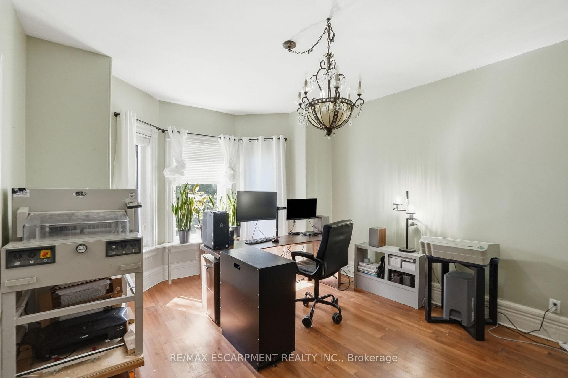 101 Victoria Avenue photo 28