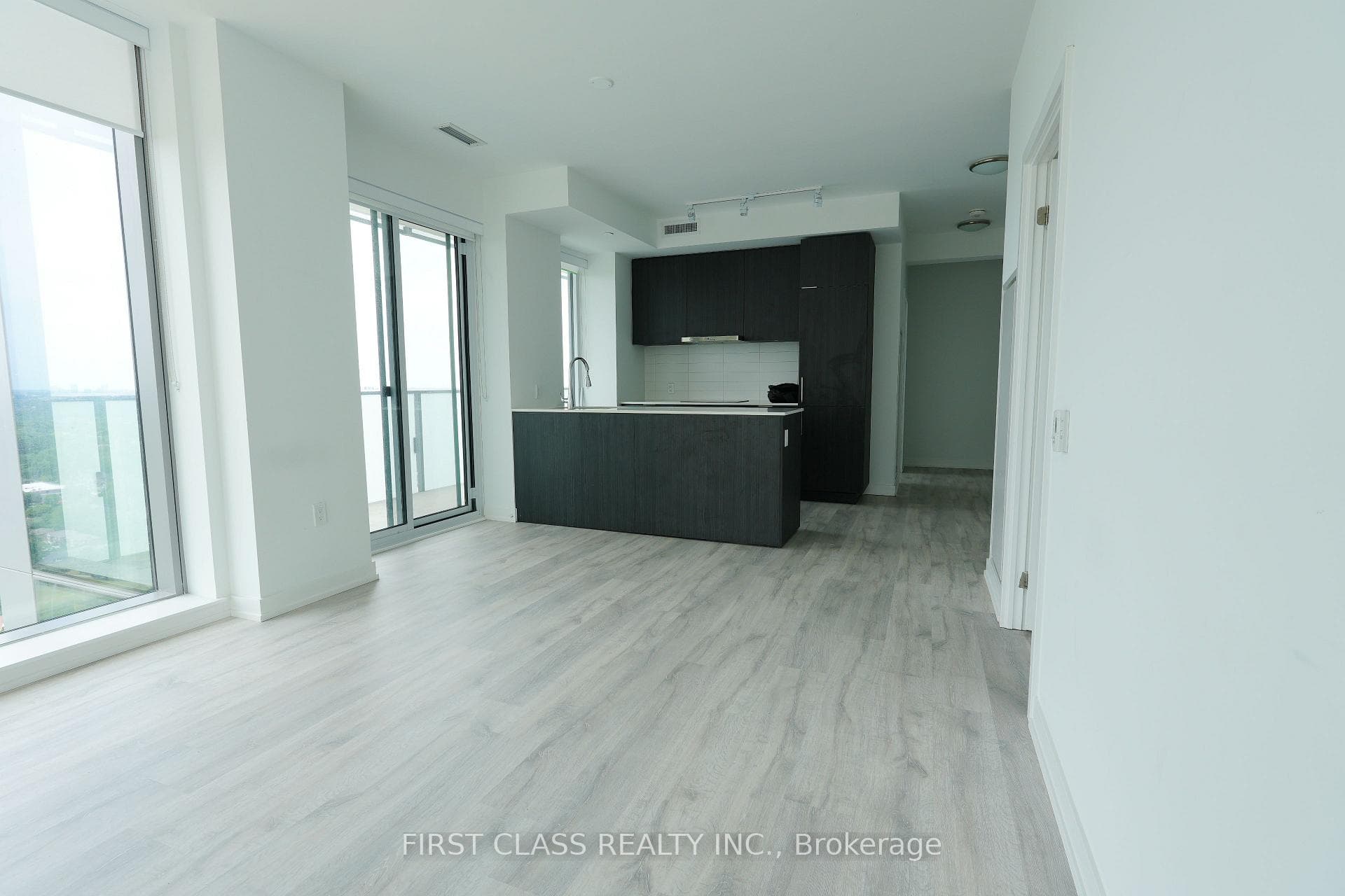 7 Golden Lion Heights Unit 2803 photo 3