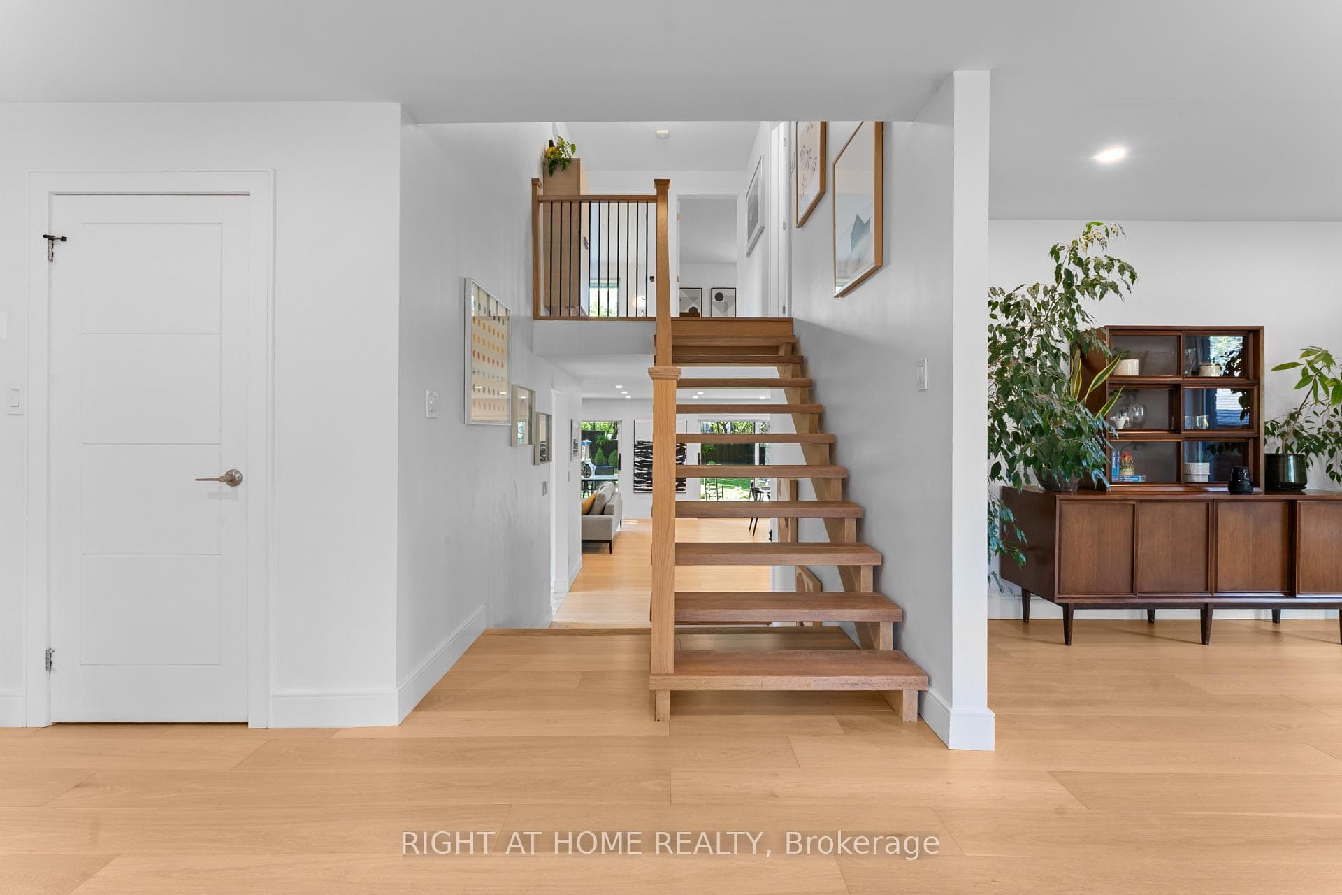 10 Wingrove Hill photo 4