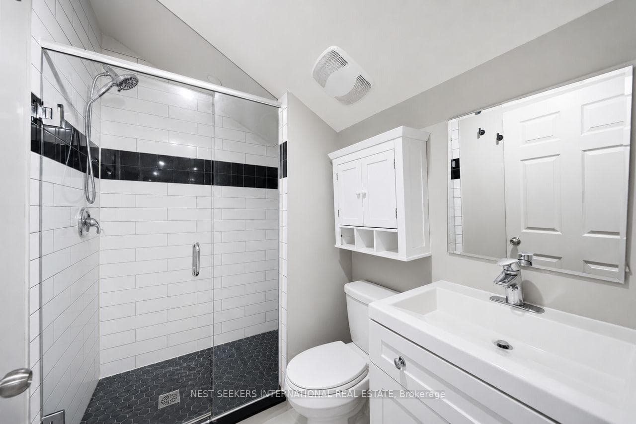 5050 Lloydtown Aurora Road photo 4