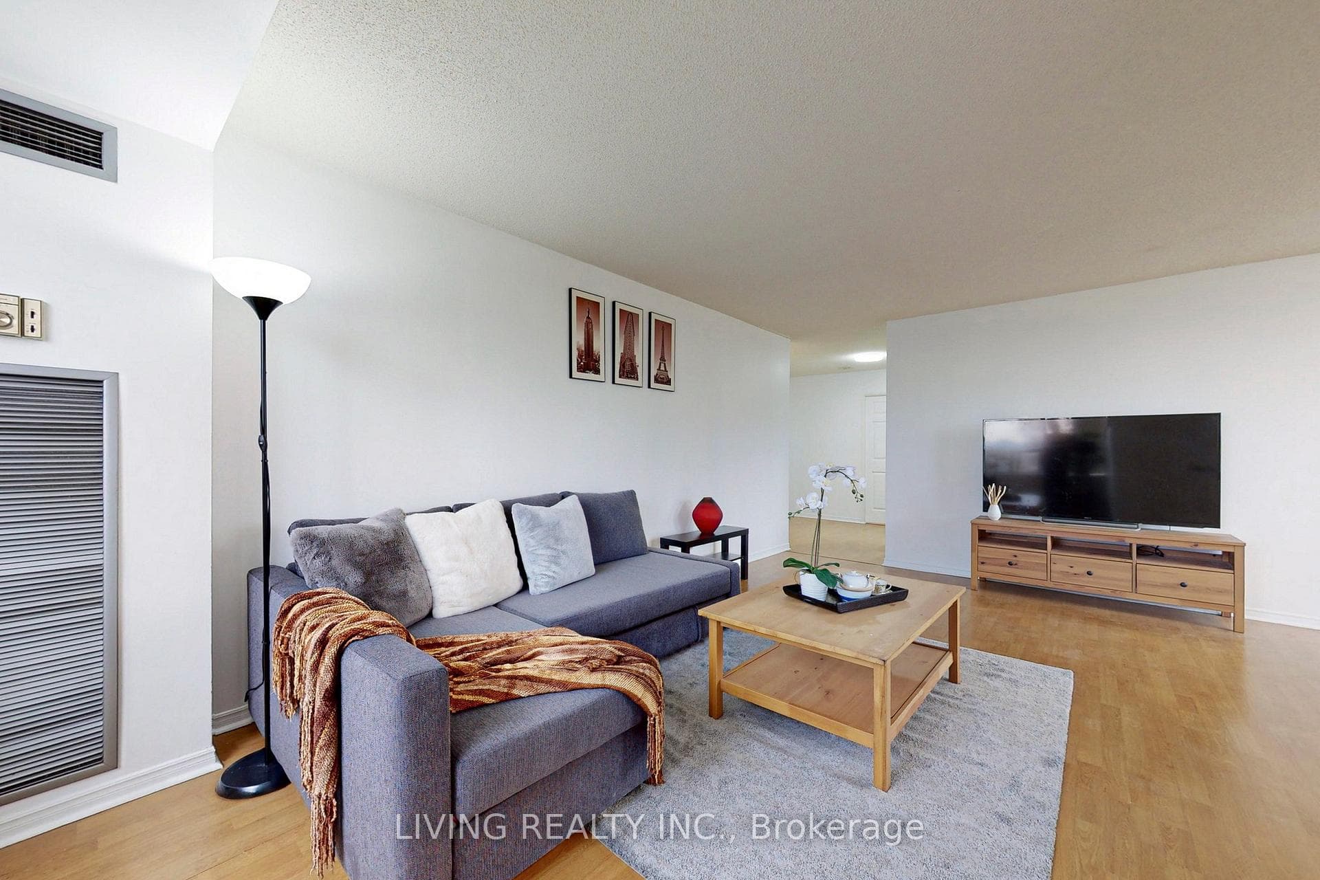 7 Bishop Avenue Unit 2016 photo 4