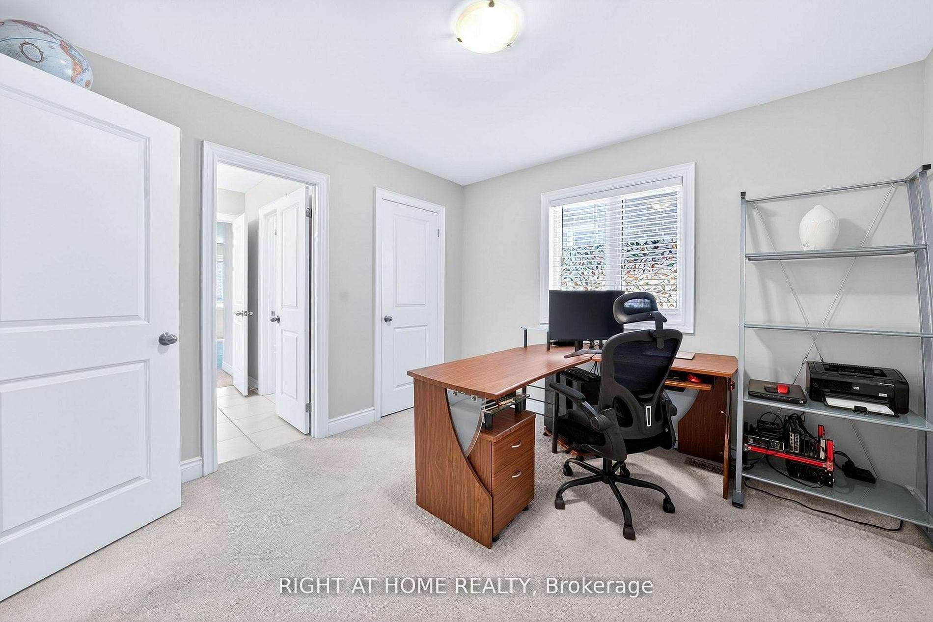 1160 Peelar Crescent photo 25