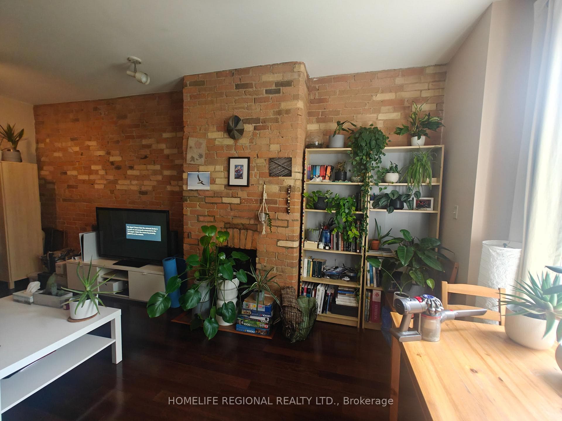 130 Shuter Street photo 15