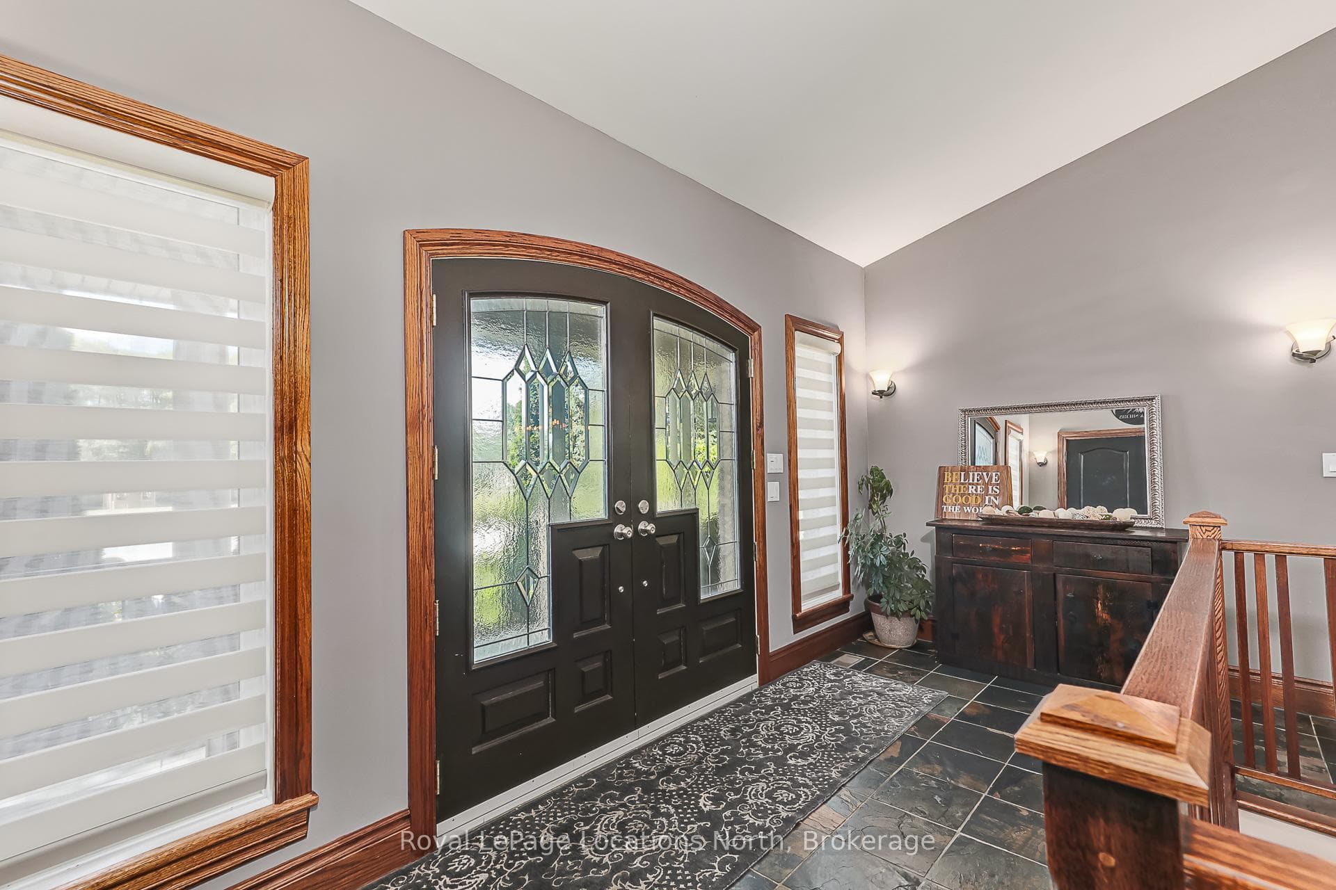 44 Blackburn Avenue photo 9
