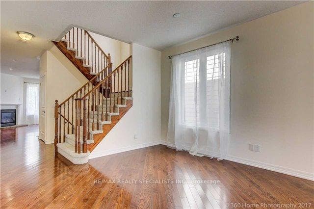 125 DONOVAN Heights photo 18