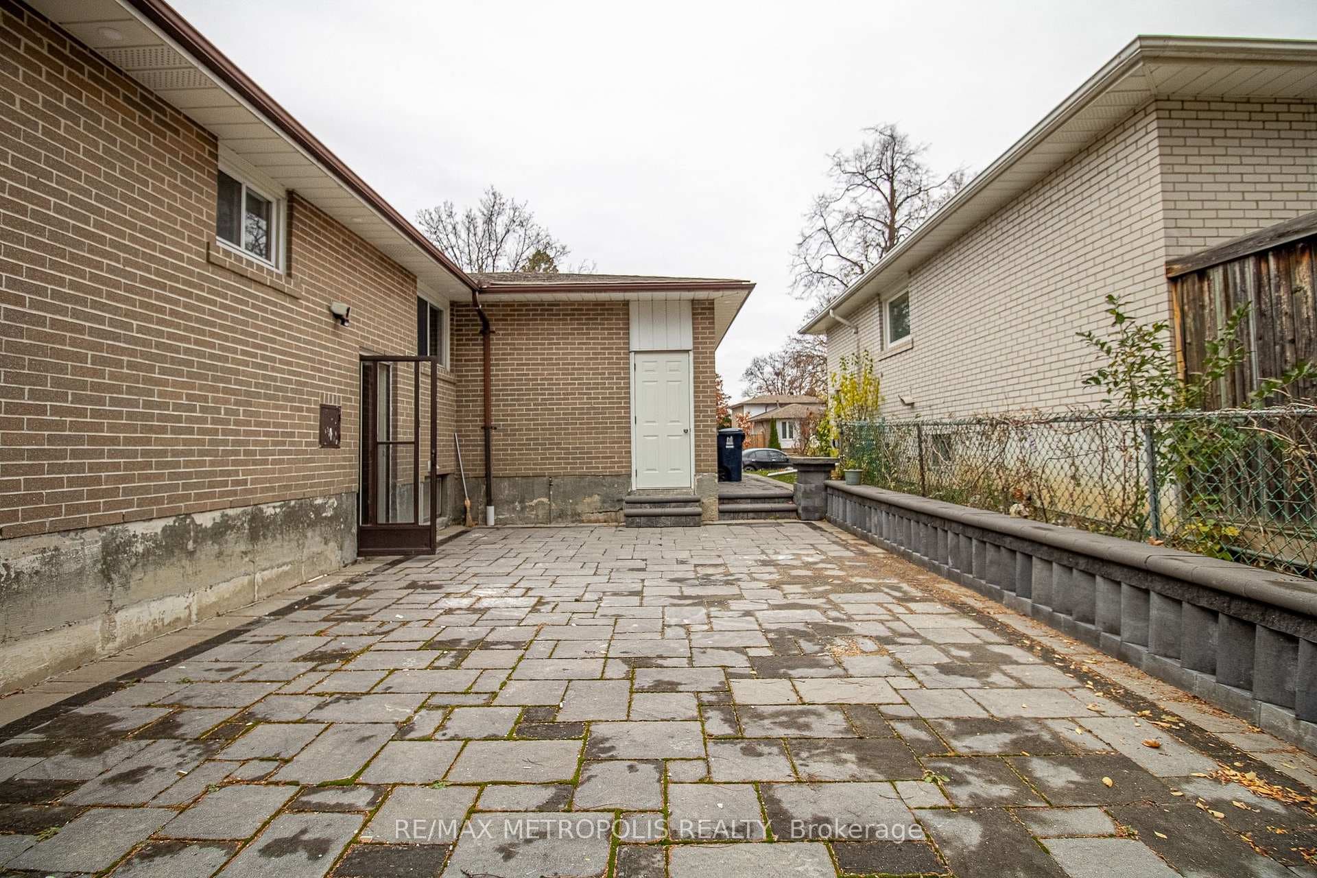 37 Albacore Crescent photo 4