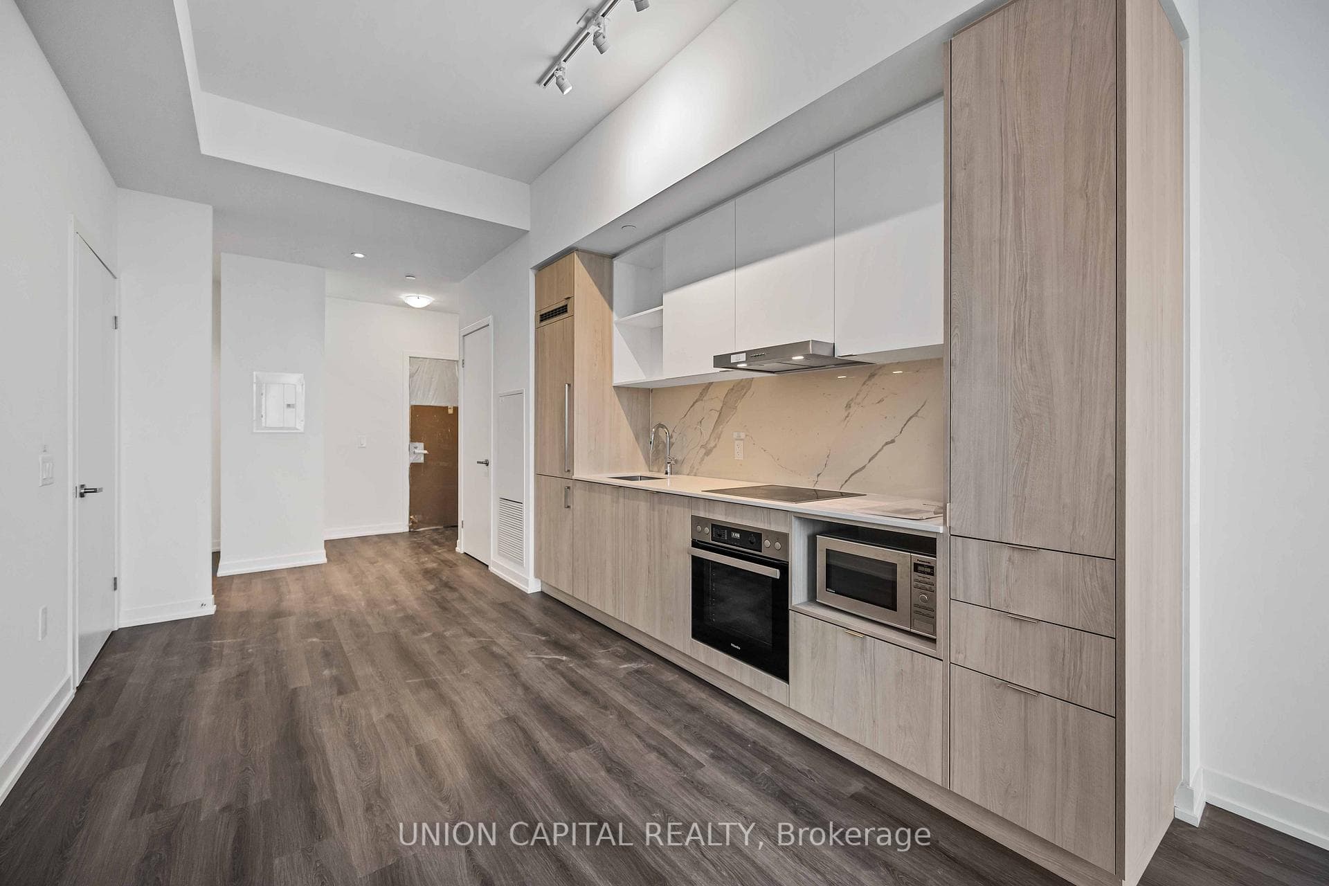 138 Downes Street Unit 5901 photo 9