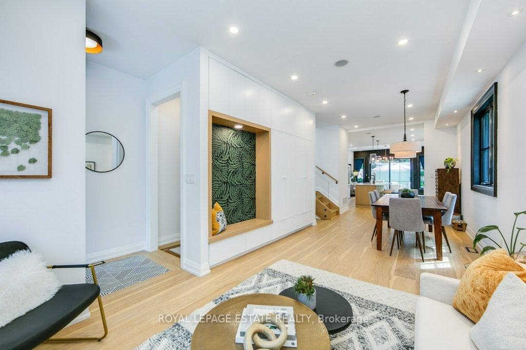 25 Herbert Avenue photo 7