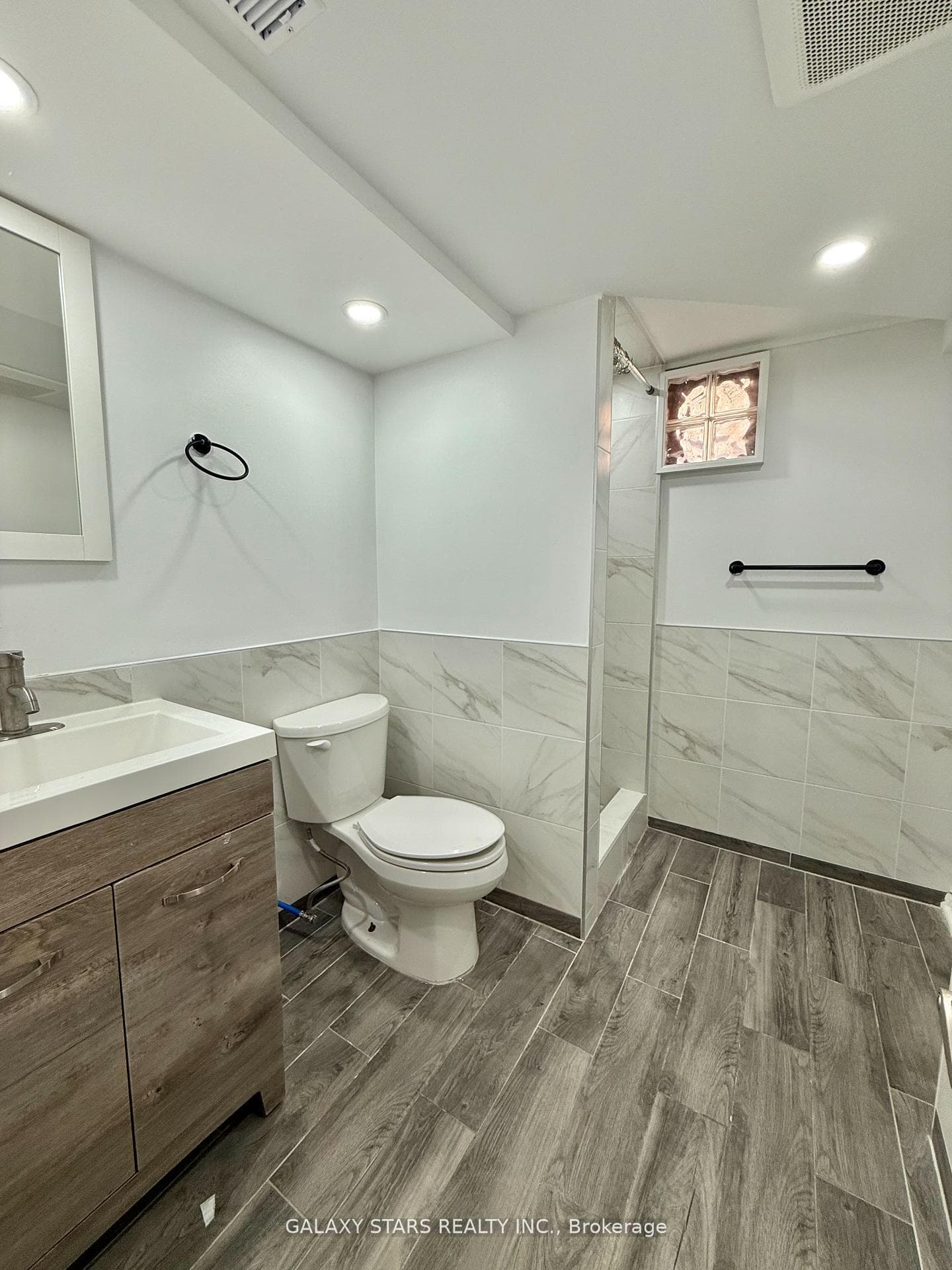 57 Moorecroft Crescent photo 35