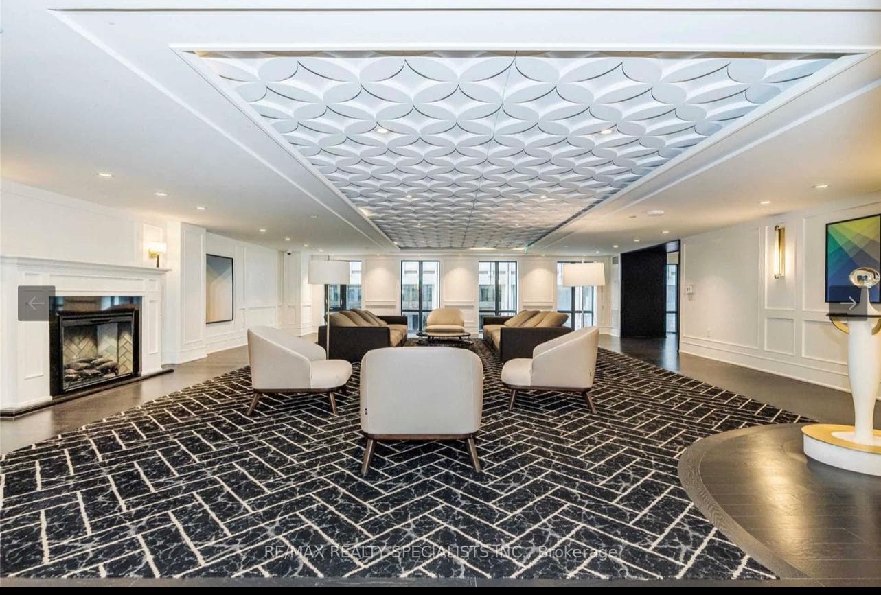955 Bay Street Unit 2809 photo 5