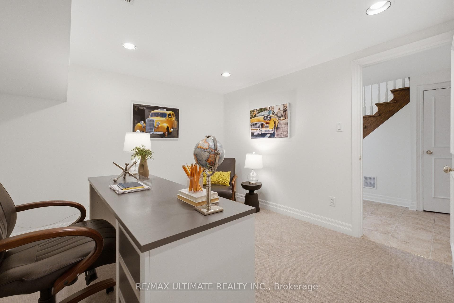214 Sutherland Drive photo 30