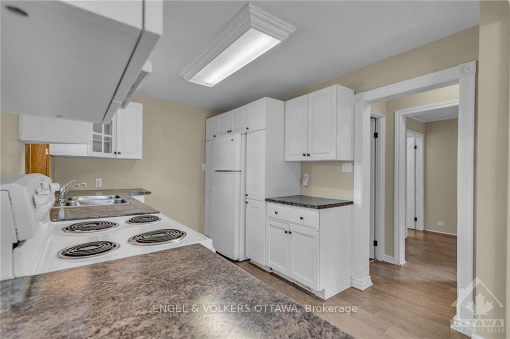 6036 PERTH Street photo 18